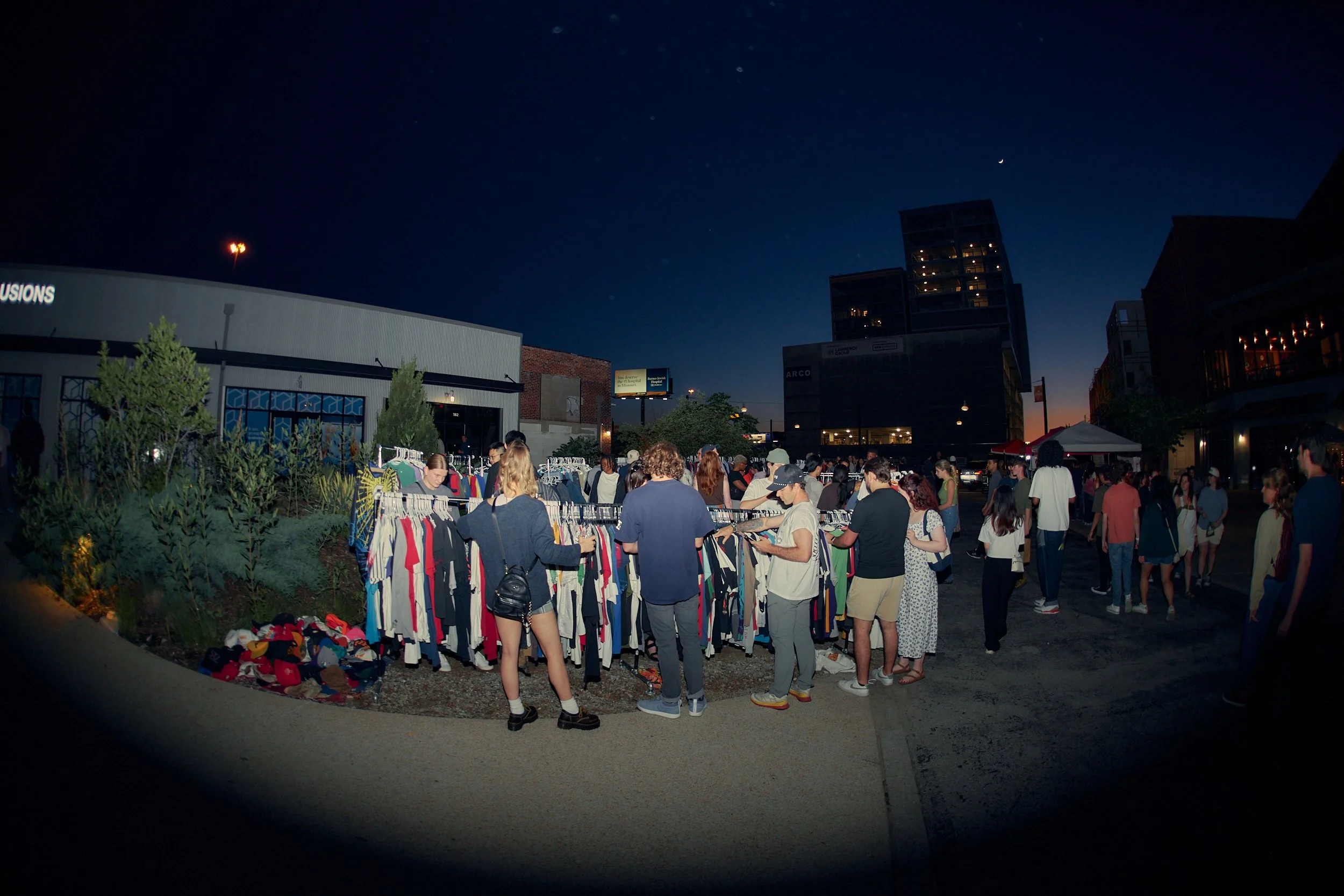 MAYSNIGHTMARKET_82.jpg