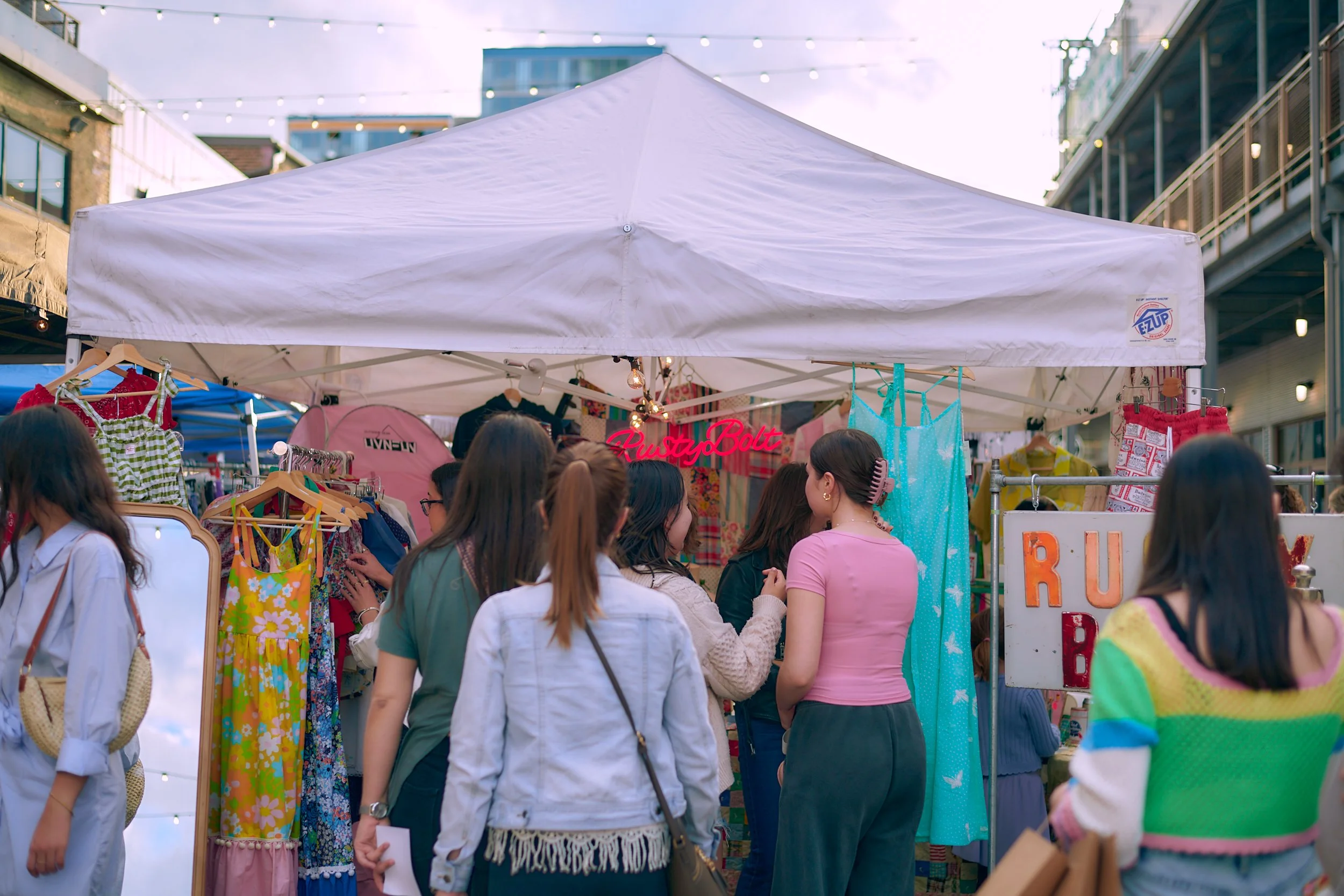 MAYSNIGHTMARKET_2.jpg