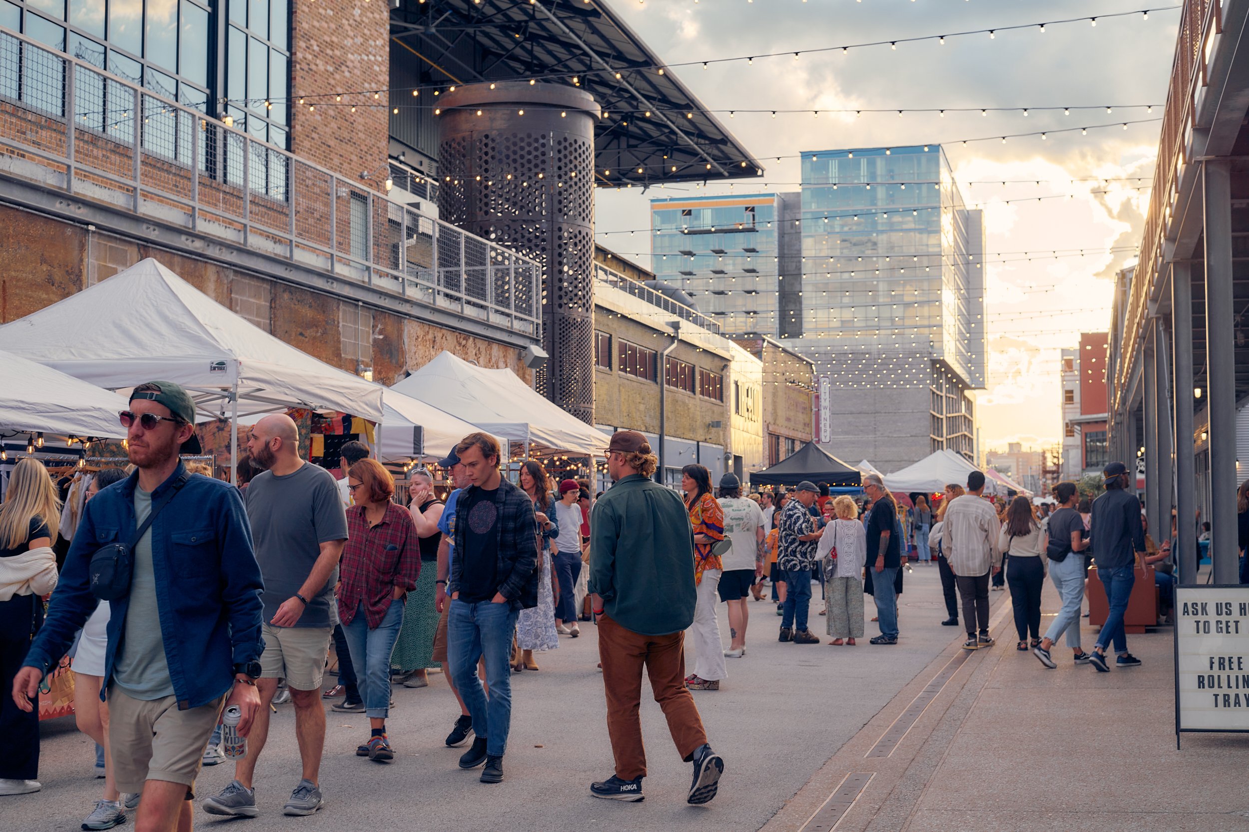 MAYSNIGHTMARKET_132.jpg