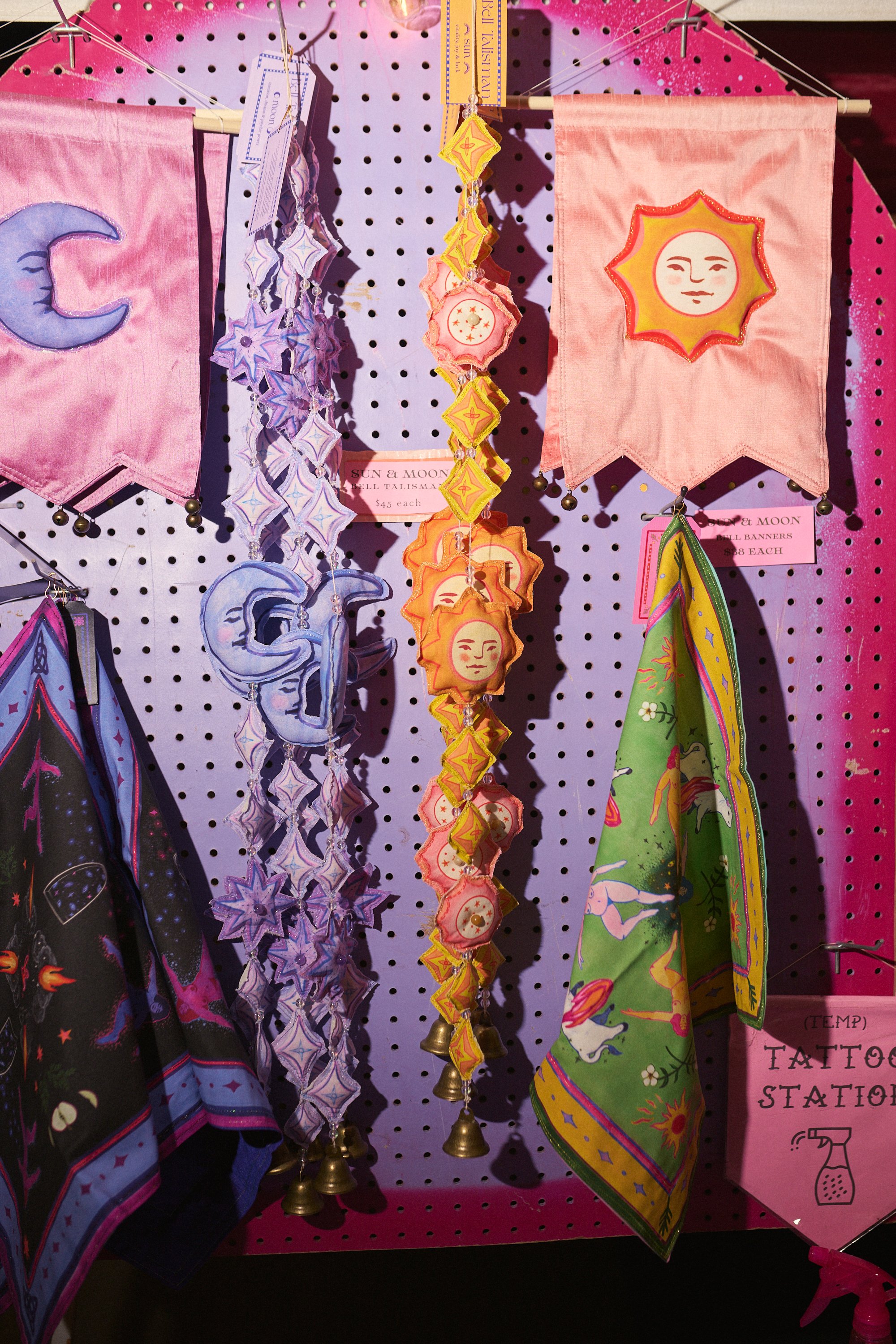 MAYSNIGHTMARKET_925_90.jpg