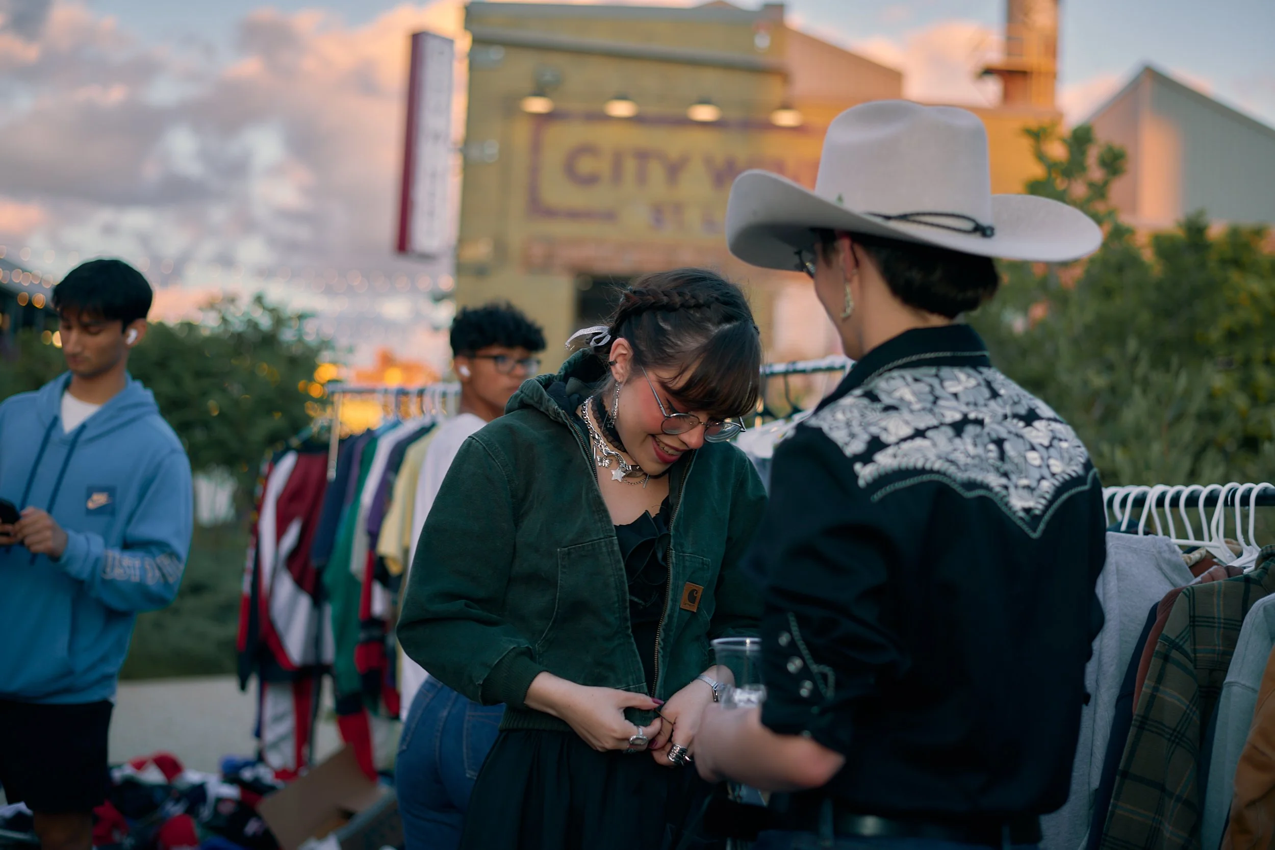 MAYSNIGHTMARKET_32.jpg