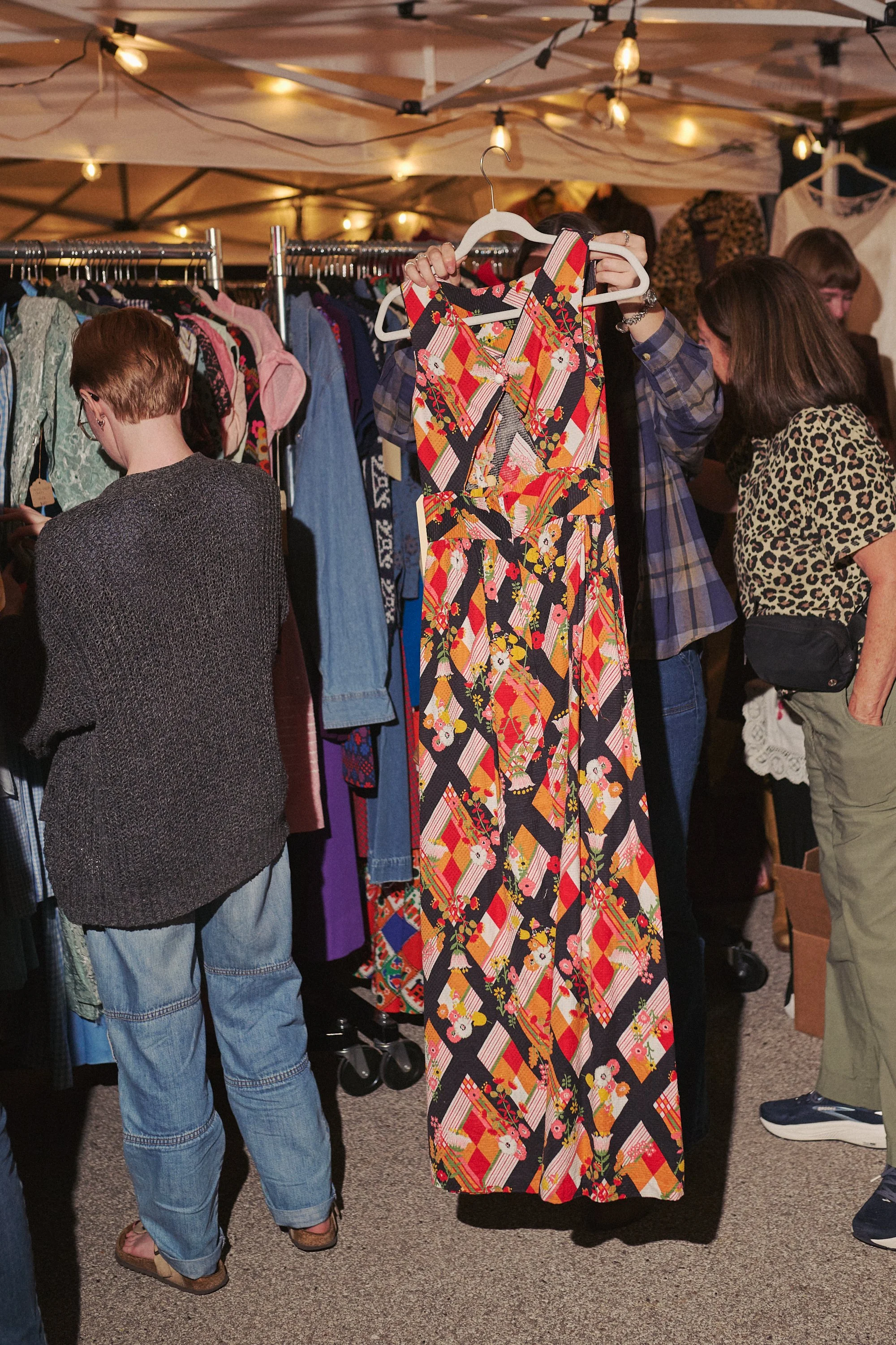 MAYSNIGHTMARKET_925_92.jpg