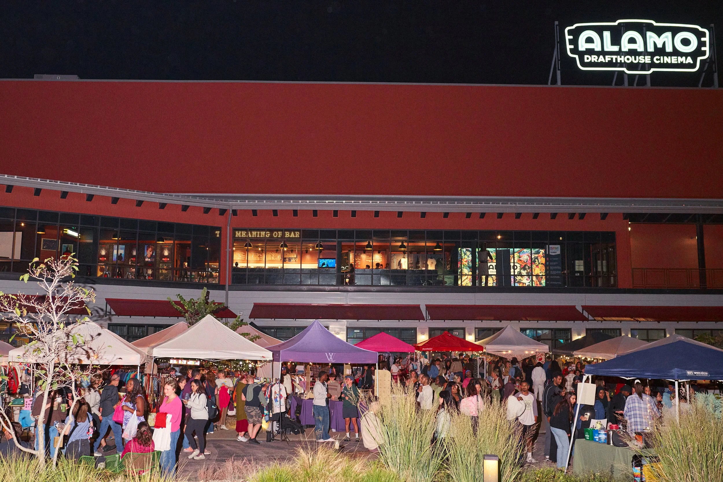 MAYSNIGHTMARKET_925_111.jpg