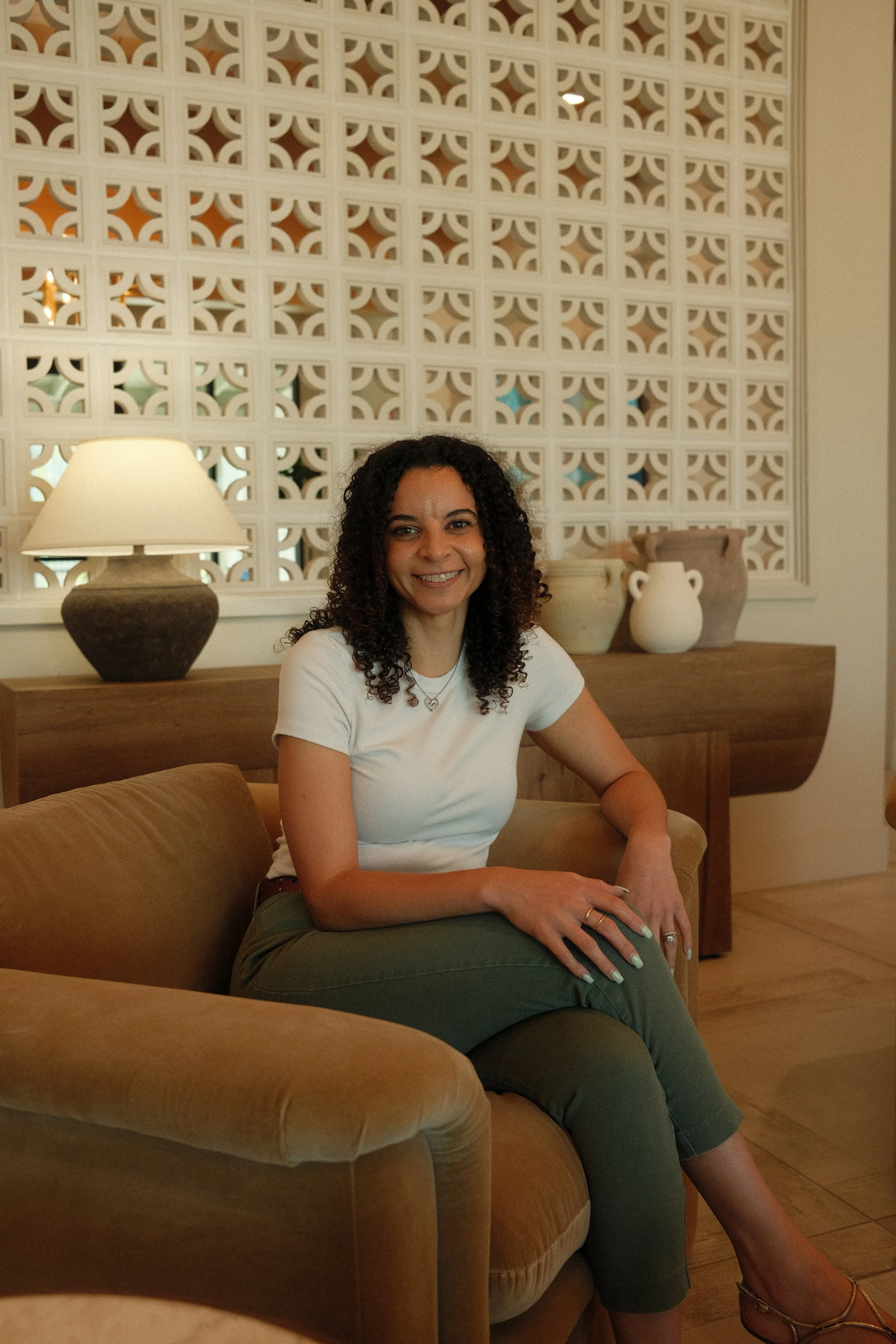 Virtual Therapist for Neurodivergent Adults and Couples in Florida. Brianna Roskamp is accepting new clients with J Therapy