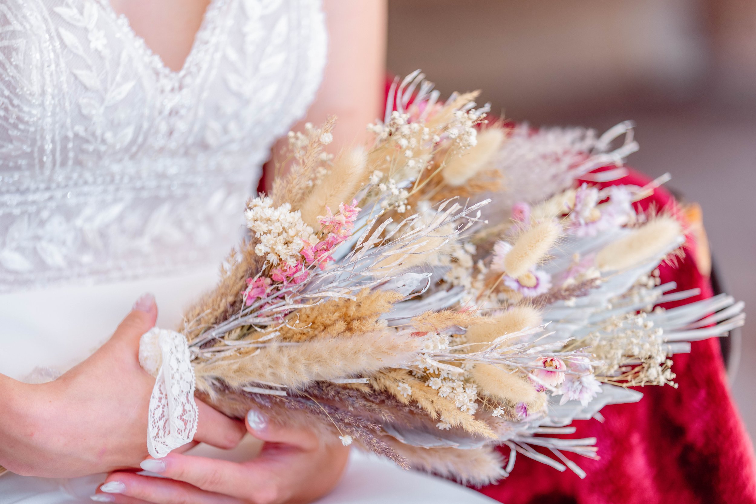 Heiraten in den Bergen in Filzmoos, Österreich, auf der Löckenwaldhütte (Die Alm Filzmoos - Weddings & Events).