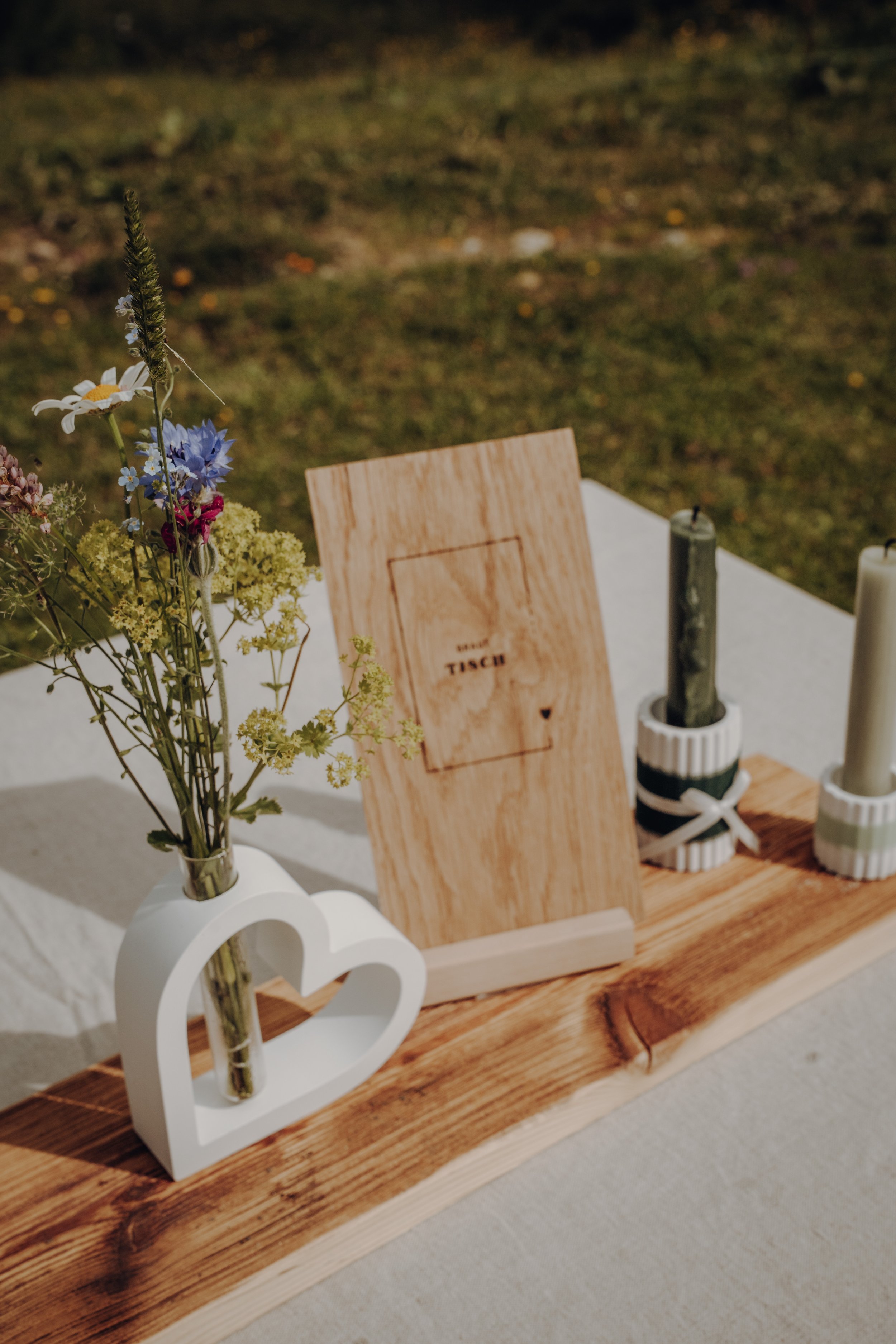 Heiraten in den Bergen in Filzmoos, Österreich, auf der Löckenwaldhütte (Die Alm Filzmoos - Weddings & Events).