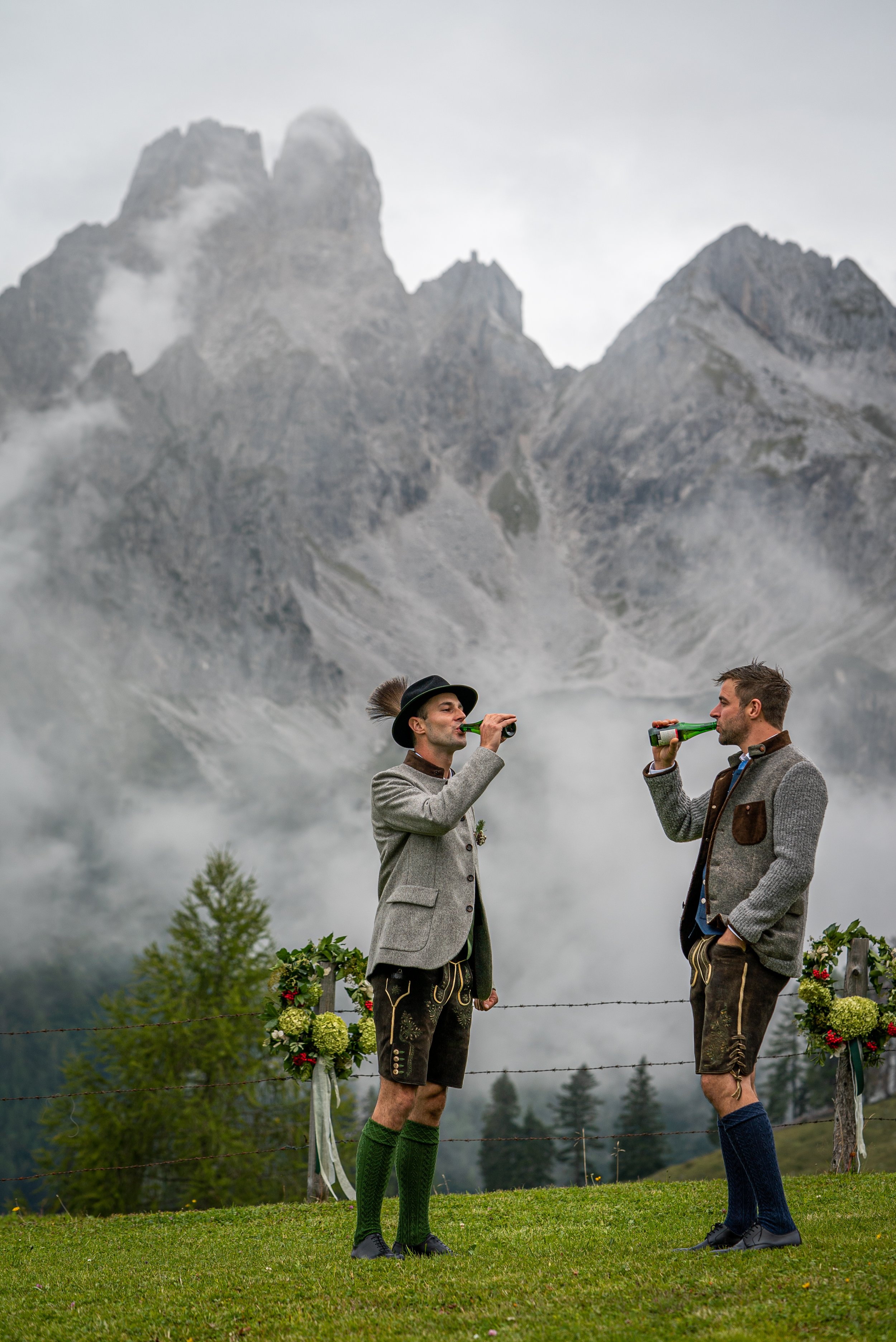 Heiraten in den Bergen in Filzmoos, Österreich, auf der Löckenwaldhütte (Die Alm Filzmoos - Weddings & Events).