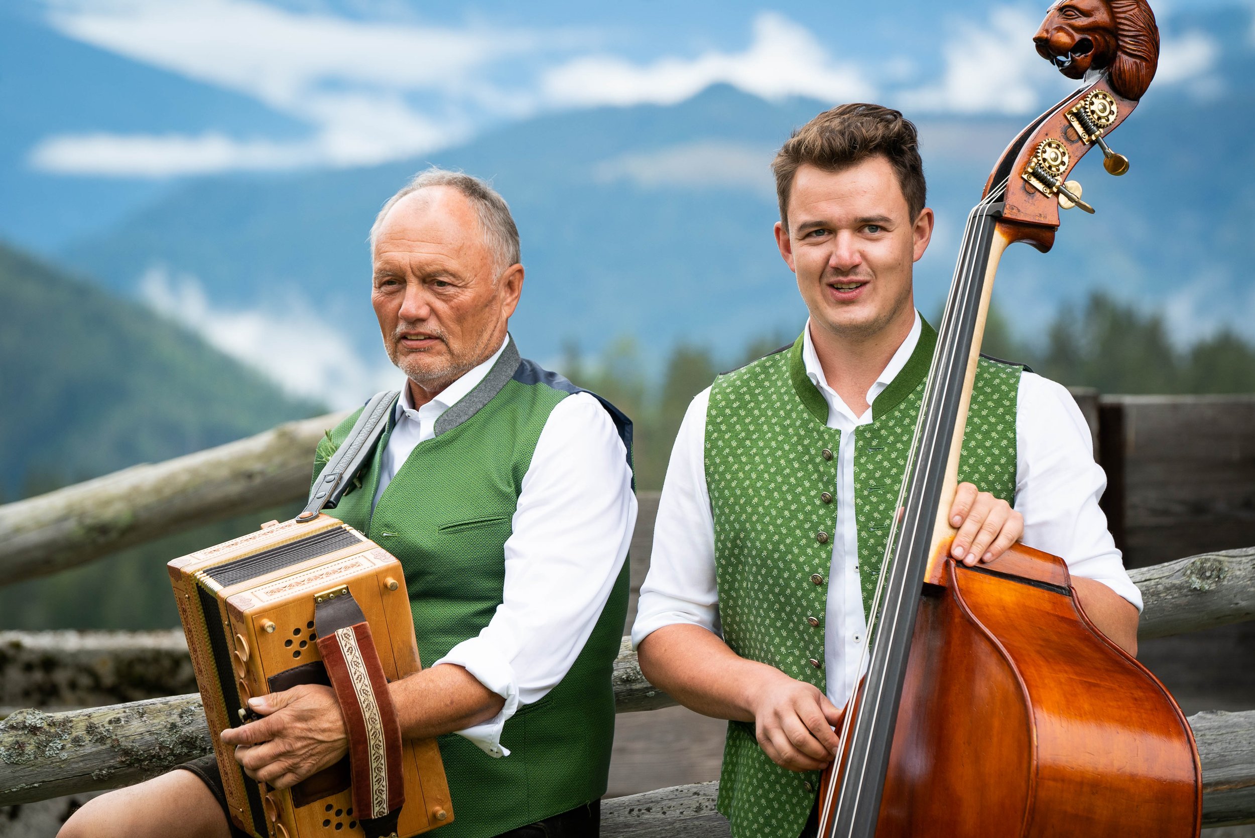 Heiraten in den Bergen in Filzmoos, Österreich, auf der Löckenwaldhütte (Die Alm Filzmoos - Weddings & Events).
