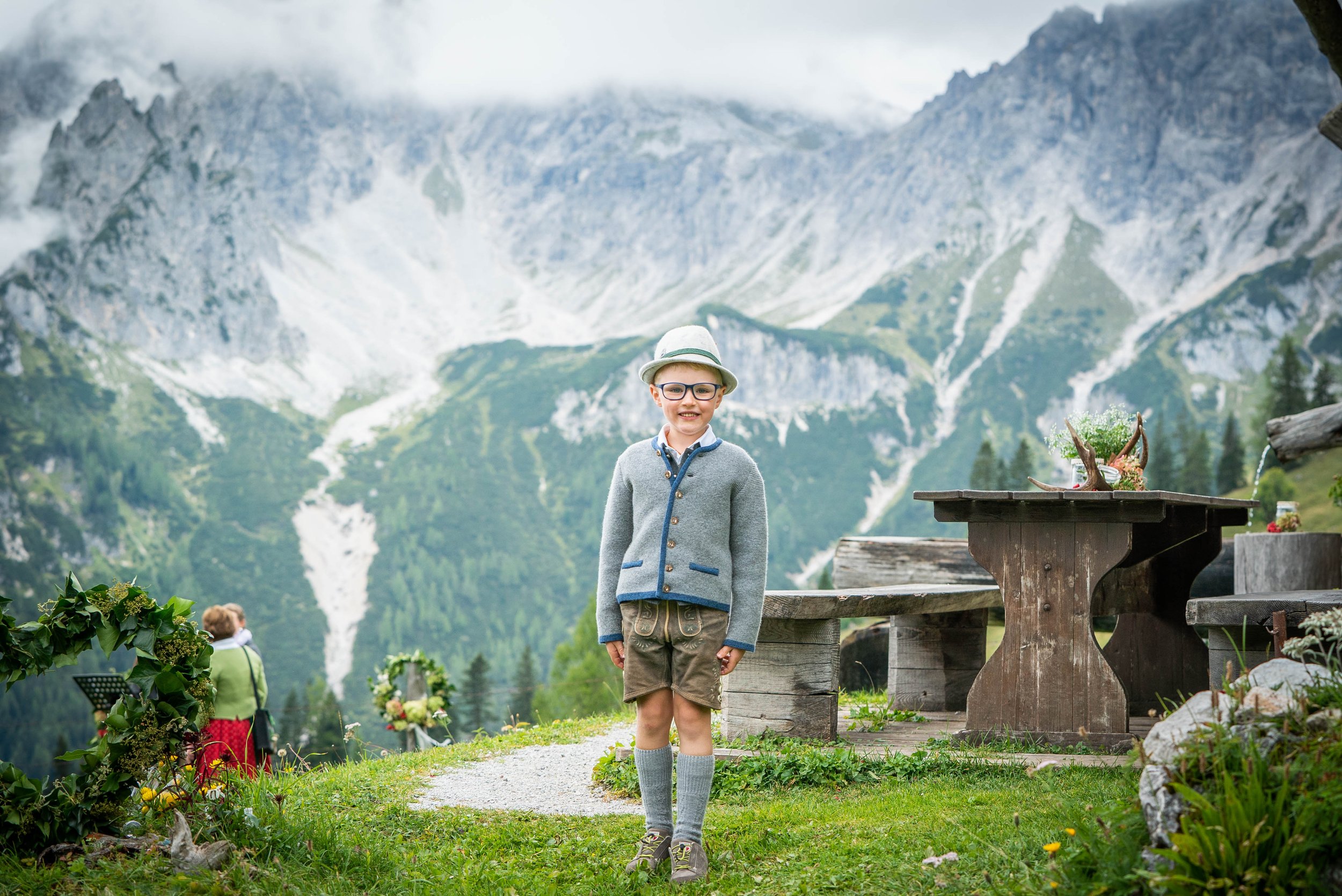 Heiraten in den Bergen in Filzmoos, Österreich, auf der Löckenwaldhütte (Die Alm Filzmoos - Weddings & Events).