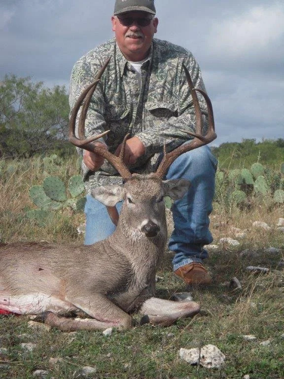 Classic8_Whitetail_Buck4.jpg