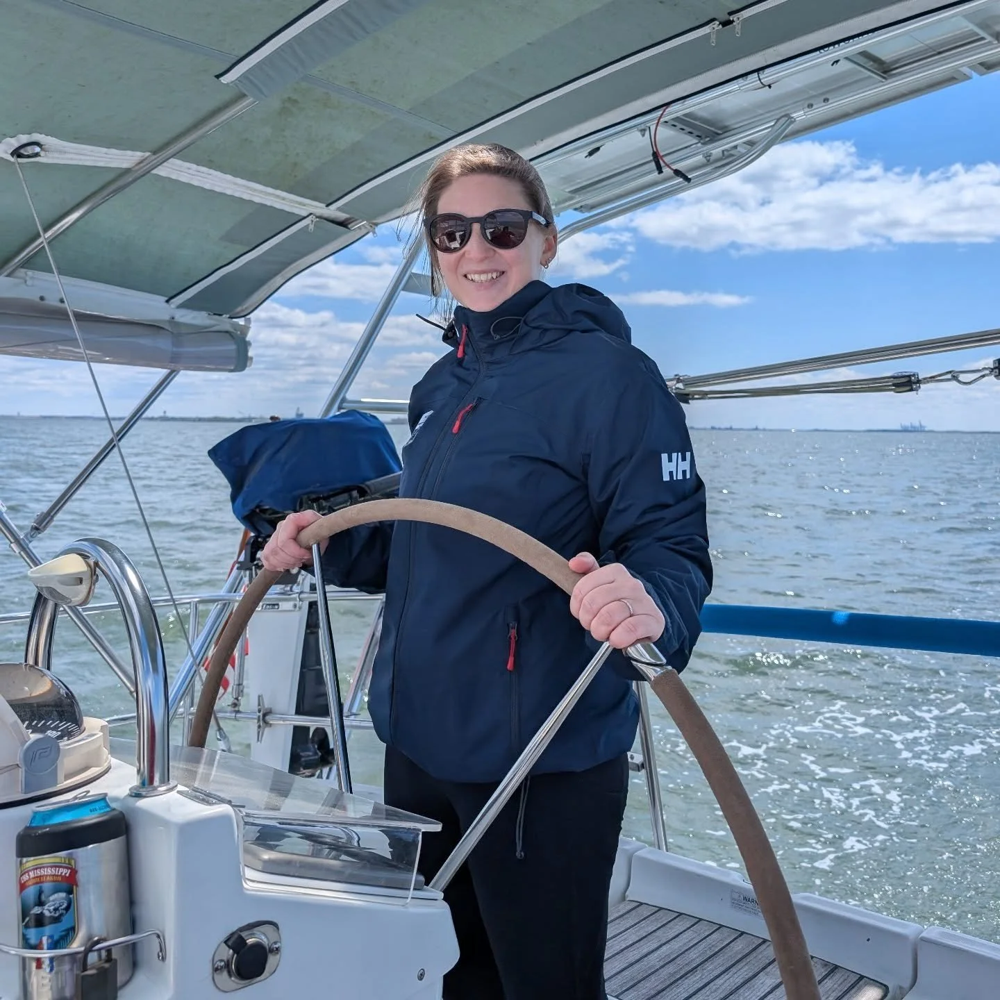 Sailing season is back baby! So happy to be back out on the water shaking off the winter rust 🌊🦊