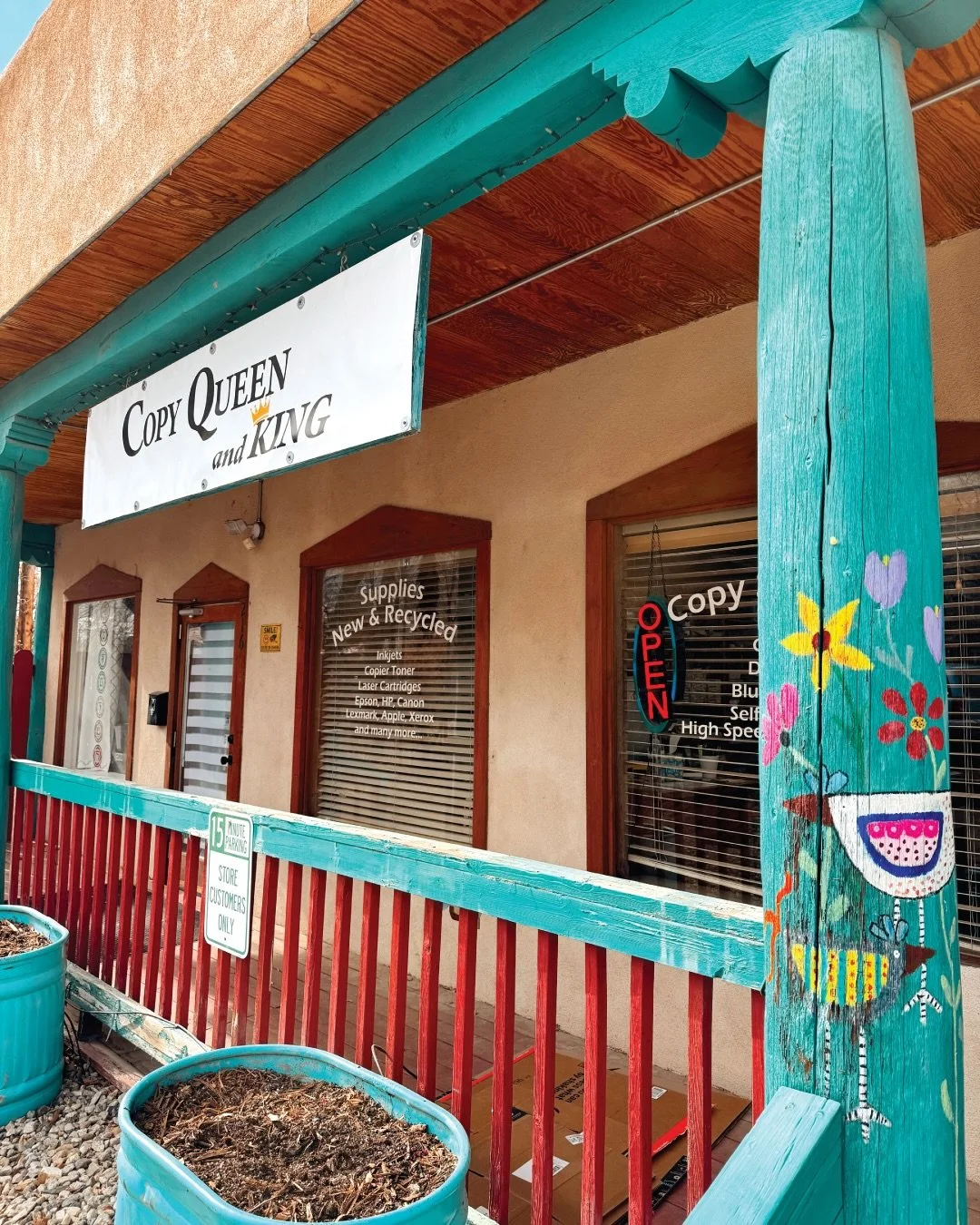 Copy Queen &amp; King @copyqueenandking 📄 
✨ Local Business Spotlight (Taos&rsquo;s trusted print shop since 1980) 

A big round of applause for our local print shop, Copy Queen &amp; King, for always staying on top of things and continuing to suppo