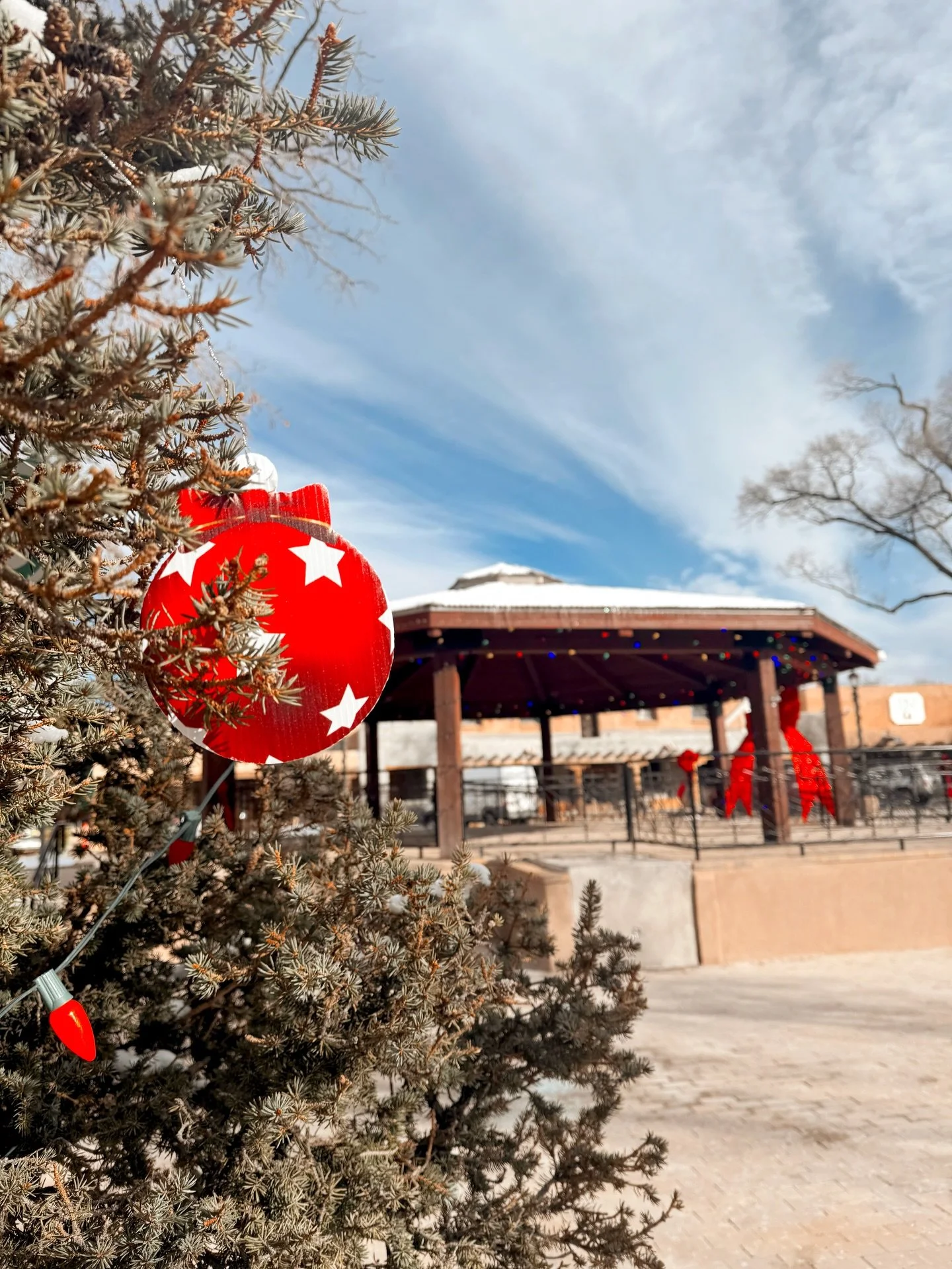 🎄 With the annual Holiday Tree Lighting at Taos Plaza tonight and the Annual Lighting of Ledoux @harwoodmuseum , we&rsquo;re happy to announce updates on the Taos Plaza Gazebo. 🎄 

Renovations are close to finished, with final touches underway. Mos