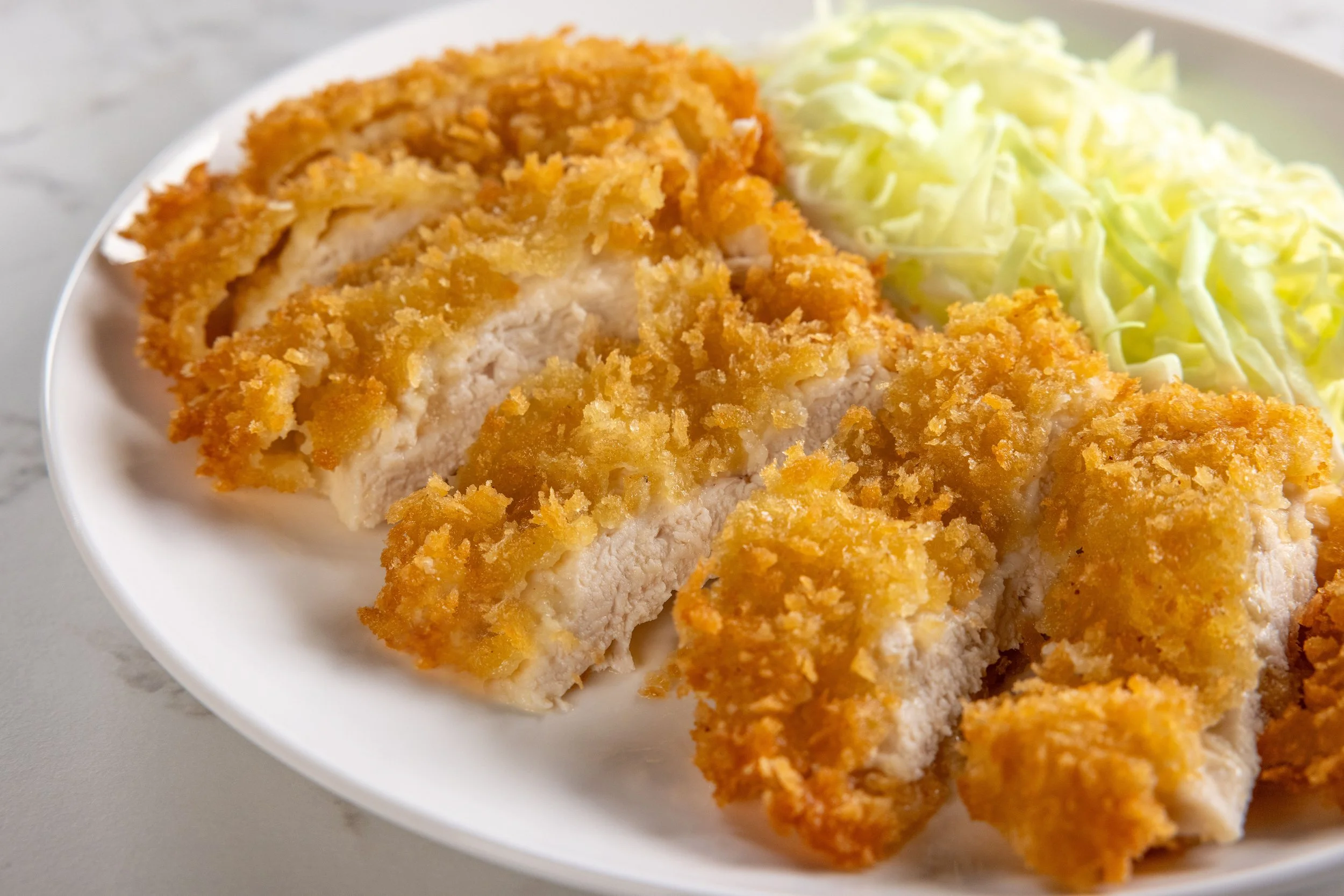Commercial-grade Large Panko breadcrumbs ensuring Consistent Crispness and premium visual appeal for Restaurant Chains