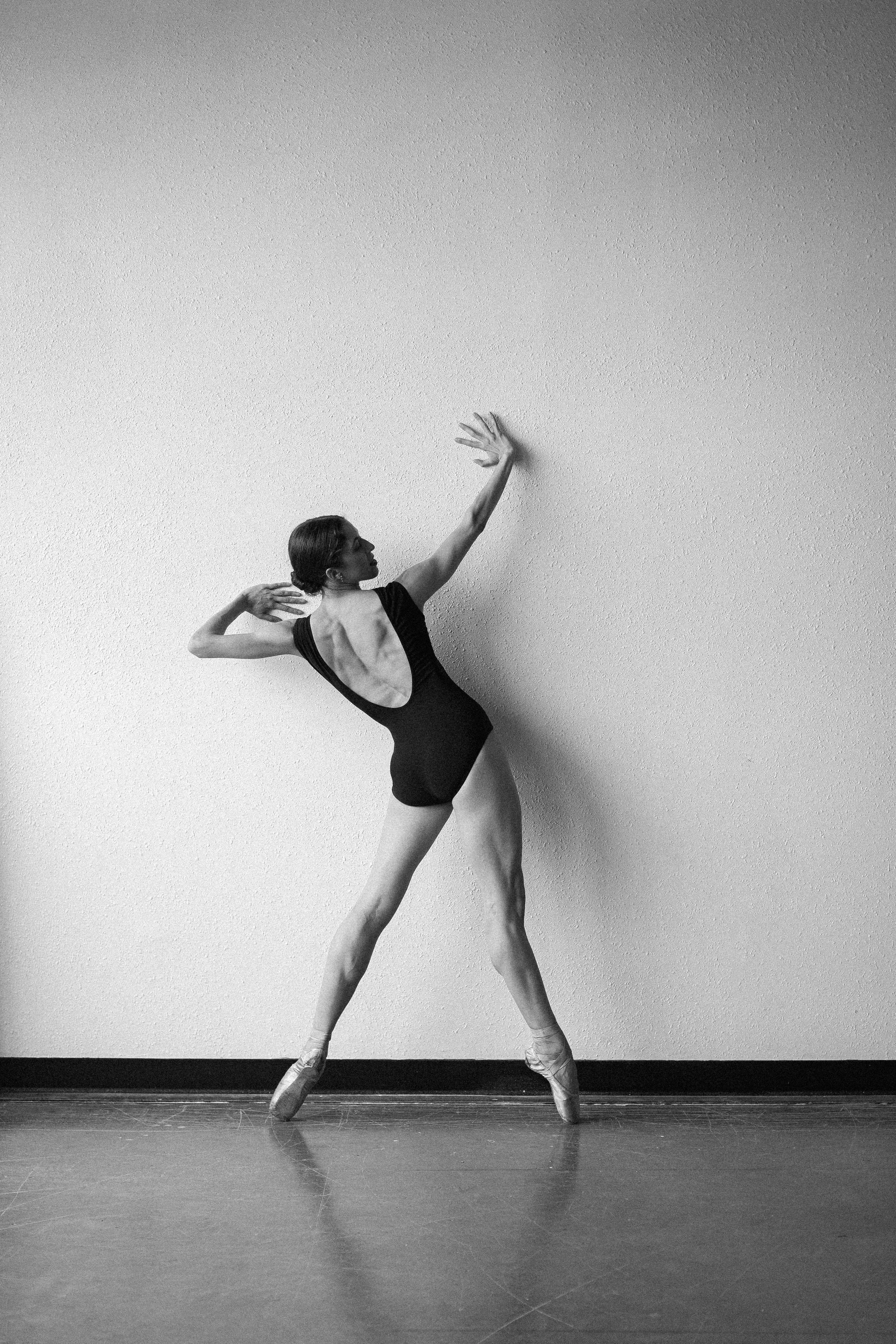 Dancer: Alex Schooling. Photographer: Jana Carson Photography