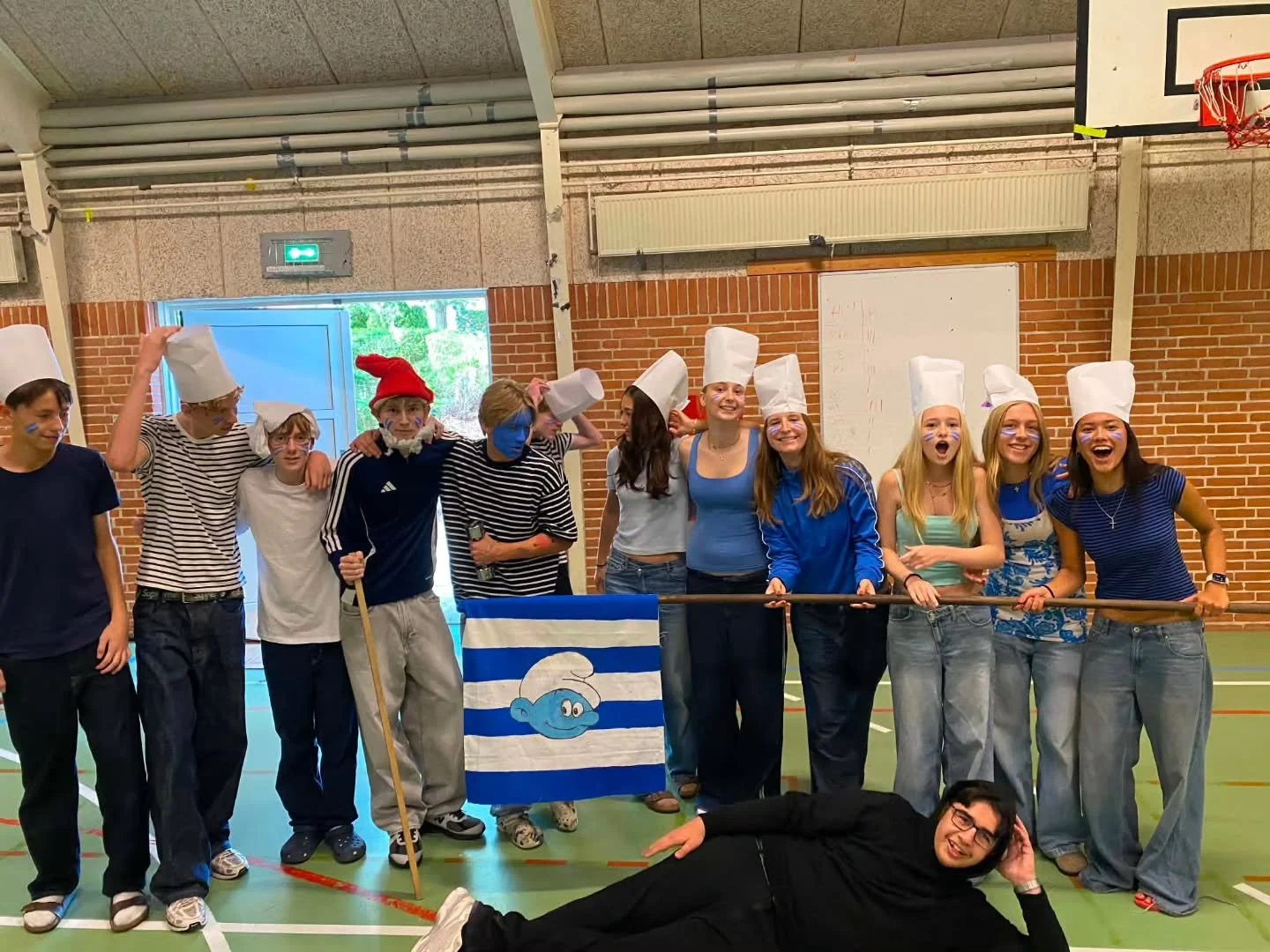 Vi har haft Super-l&oslash;rdag p&aring; NE hvor vi har lavet NE Paraolympiske Lege🔥🔥 Kazakhstan, Legoland, Narnia, T&aelig;ppeland, Agrabah og Sm&oslash;lfeland k&aelig;mpede for sejren🌍 De dystede i curling, k&aelig;phestedressur, madrasstafet, 