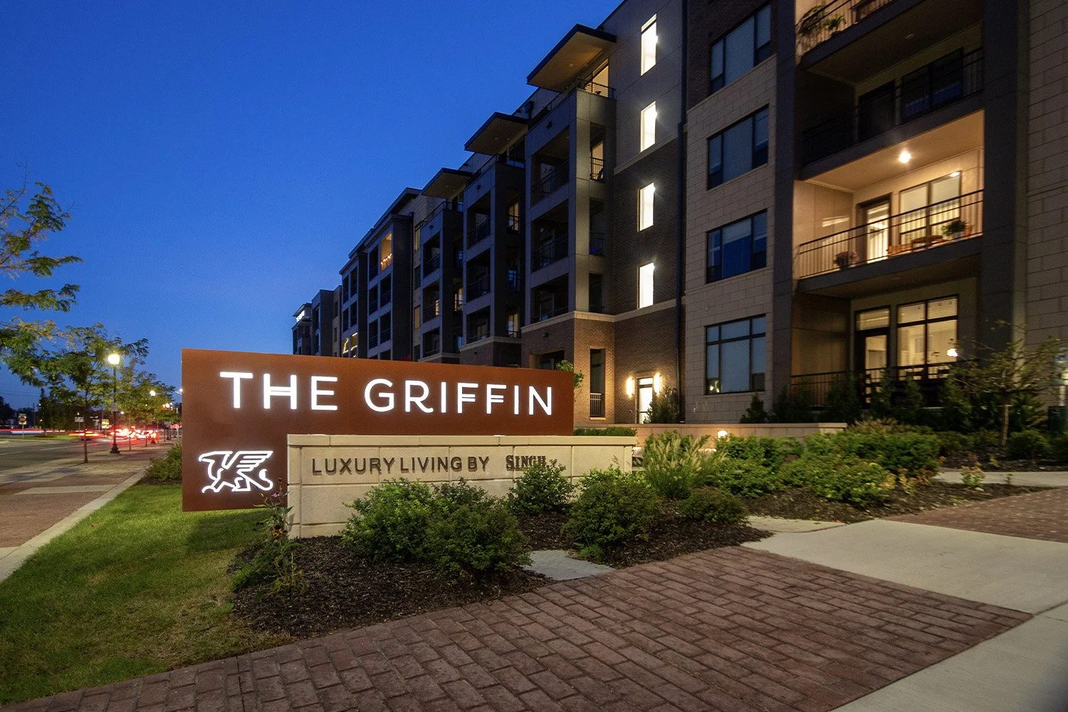 0 Griffin Exterior Large extra 3-IMG_4387 1500x1000 edit01.jpg