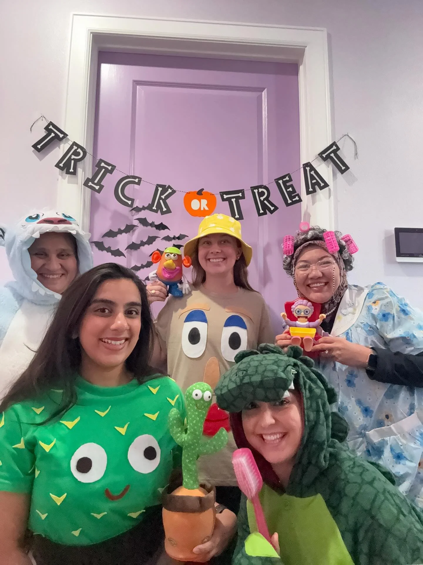 We had a SPOOKtacular Halloween! Don&rsquo;t be SCARED to give us a call to see how your child&rsquo;s speech is developing! We know all the TRICKS that will TREAT you to success! Give us a call at 281-982-1313 or email admin@thrivespeech.net

#Speec