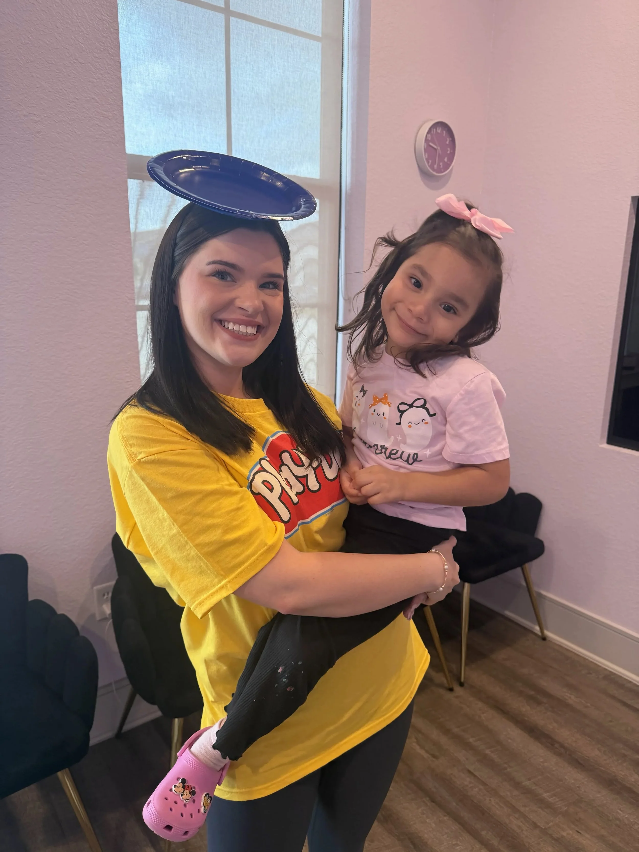 Halloween fun at Thrive! 🎃👻

Our clinics have been filled with the cutest little costumes this week! We loved seeing our kiddos dressed up and showing off their Halloween spirit! 

Wishing all of our Thrive families a fun and safe Halloween! 🍬🕸️
