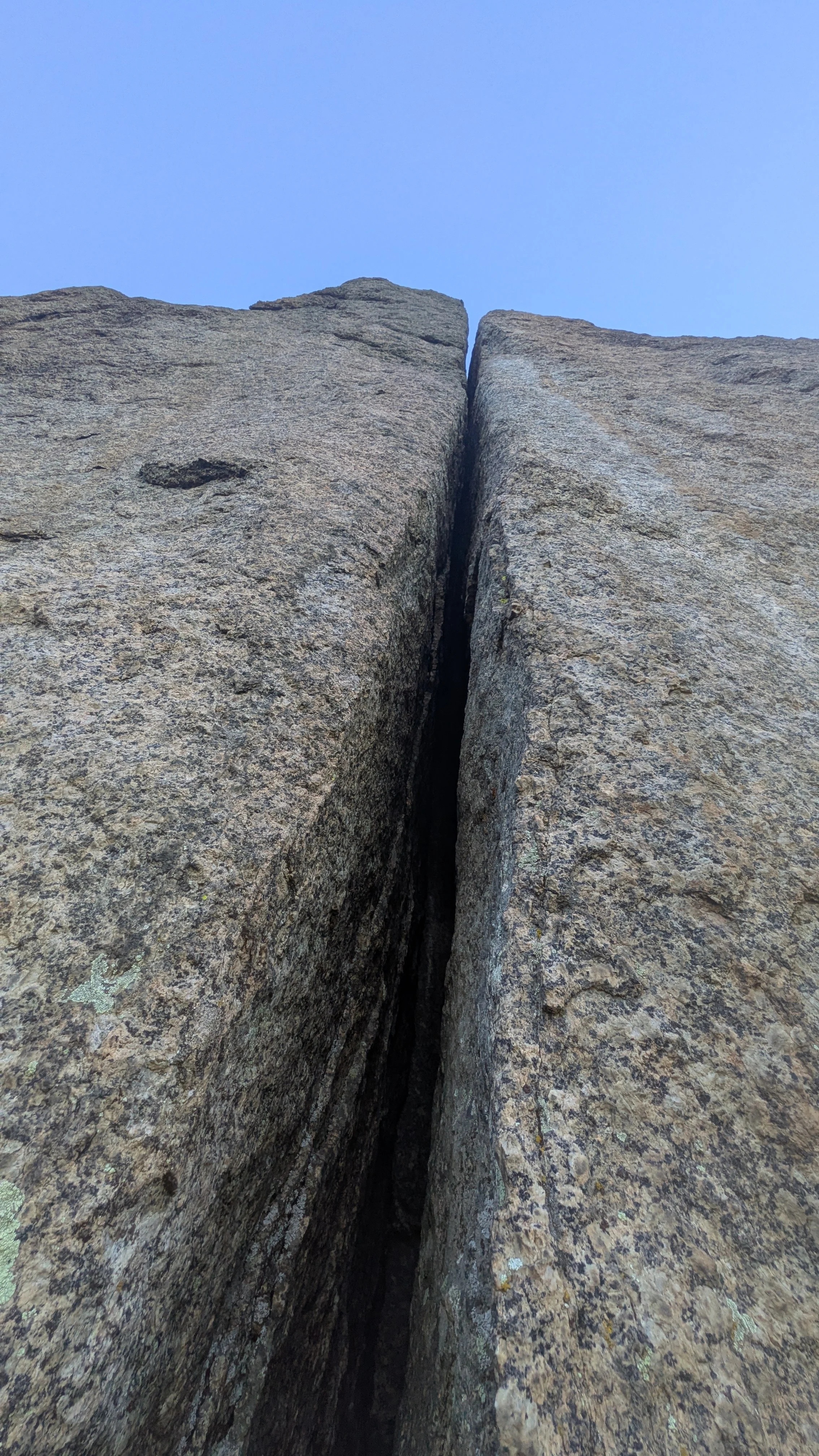  Looking up-about 10 feet up you can reach deep back for strenuous hand and fist jams. 