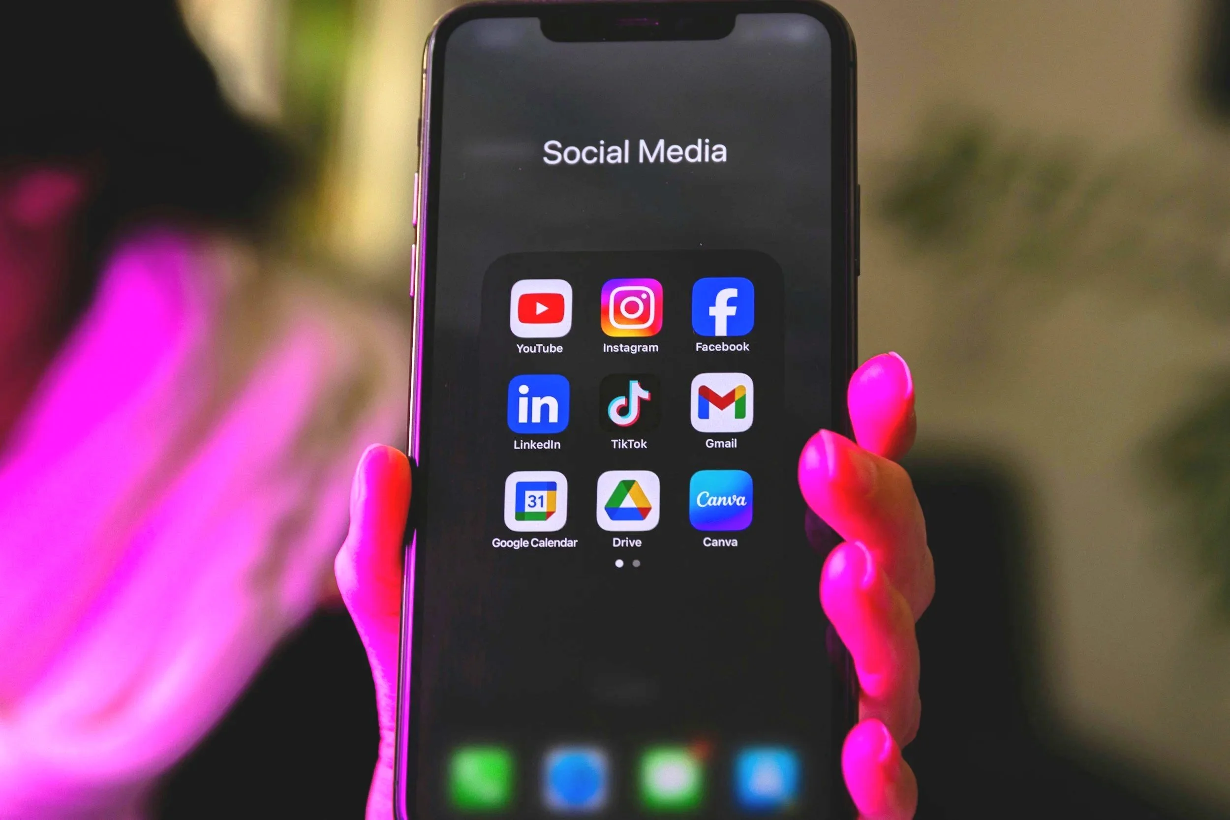Quit Doing These 5 Things & Start Healing Yourself From Toxic Social Media