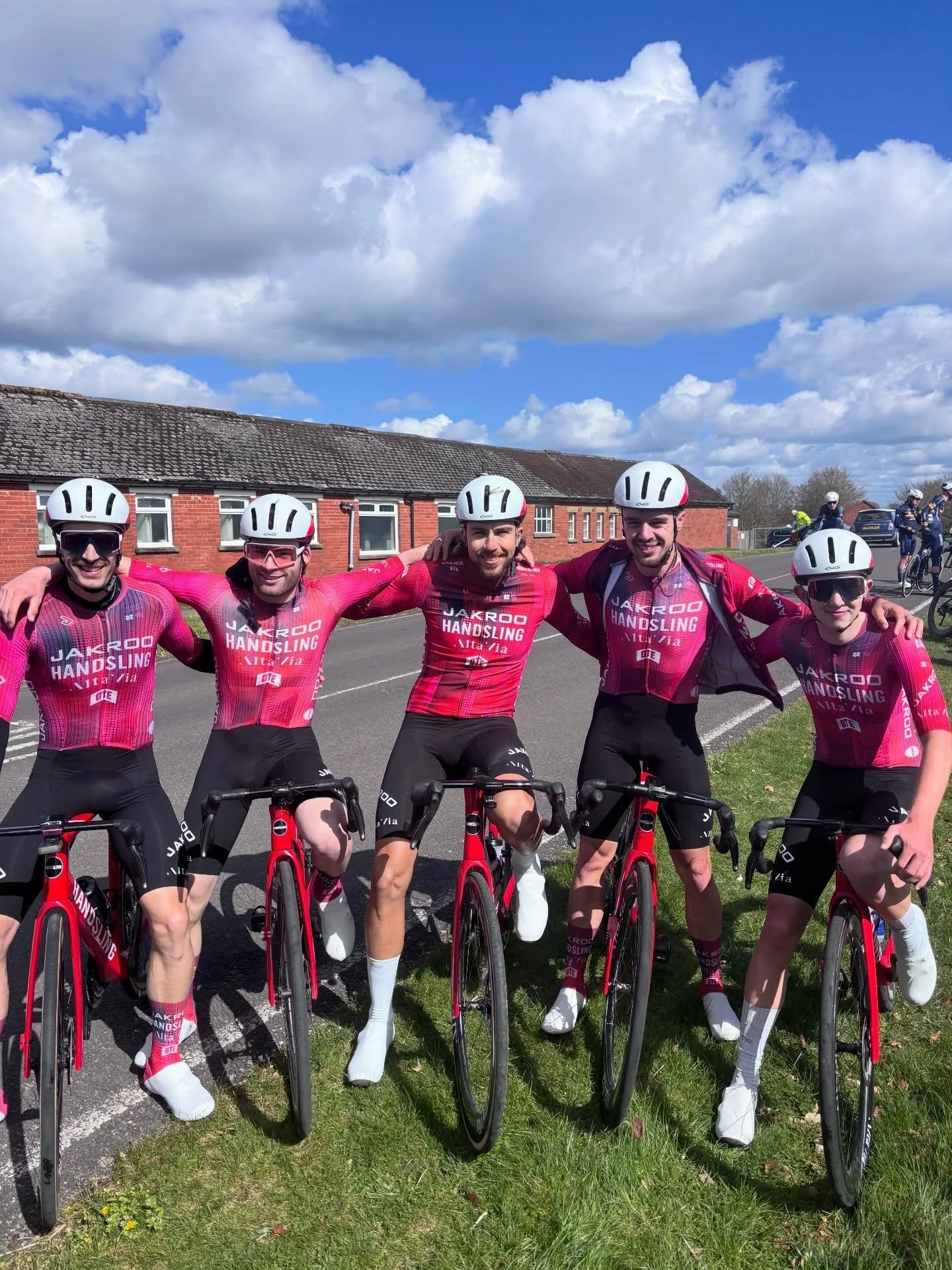 Kennel Hill 2026 winners 🥳
@_rowanbaker 🏆
@alex_franks_ 🥈 

A huge team effort from Conor, Oscar, Tom, Alex and Rowan saw Rowan take the win today, with Alex coming in second. Huge result for the team, they were at the front, getting themselves in
