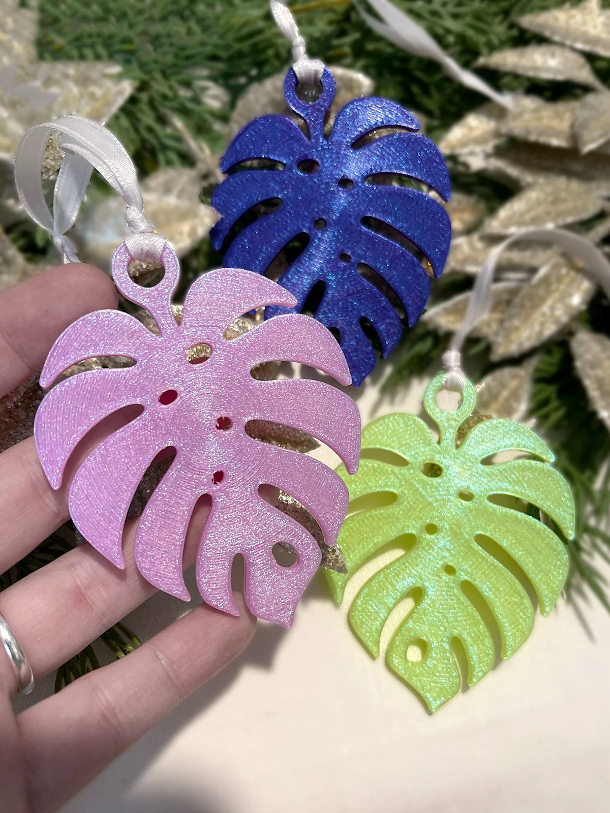 3d printed monstera ornament 3.jpg