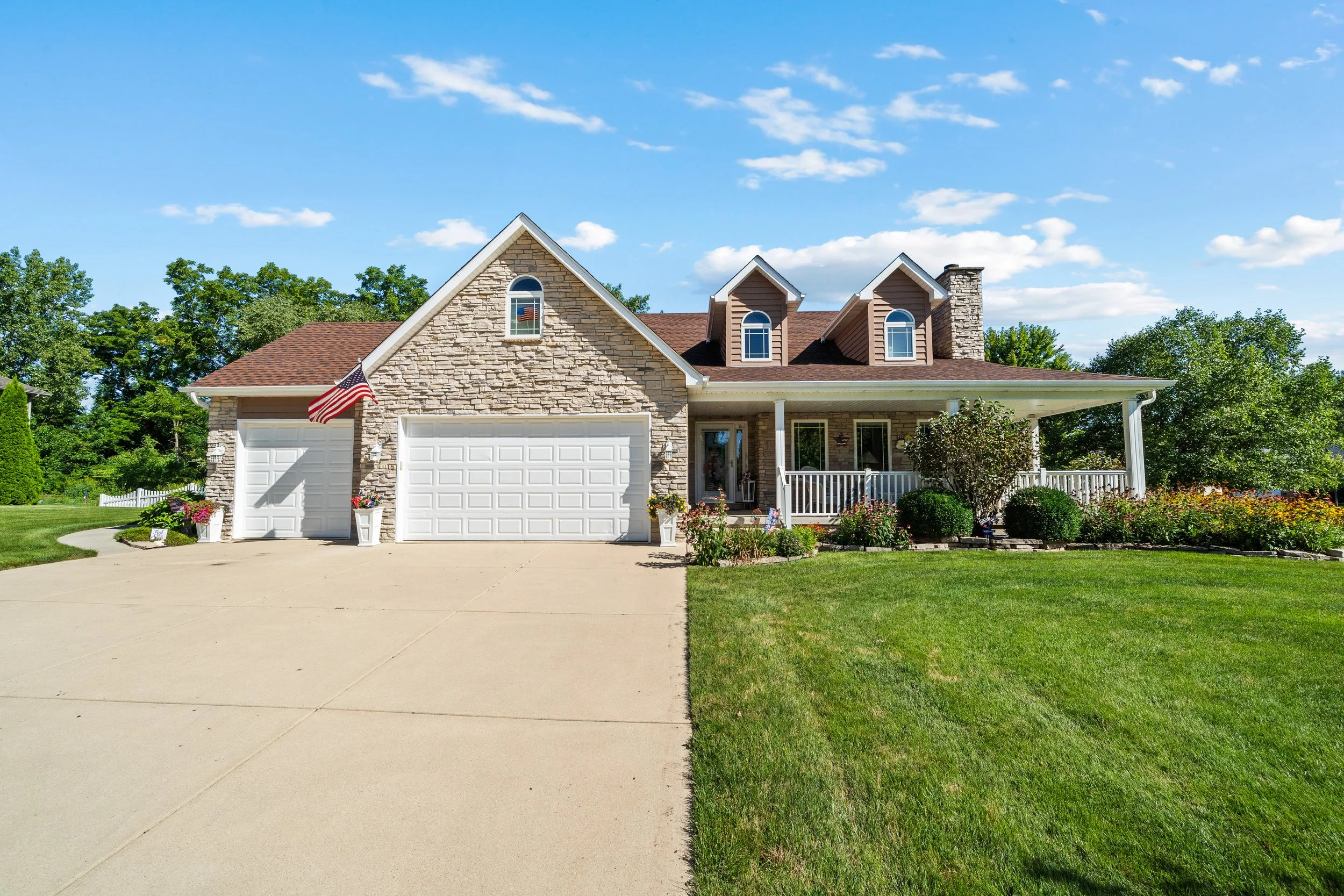 1270 Greenview Pl