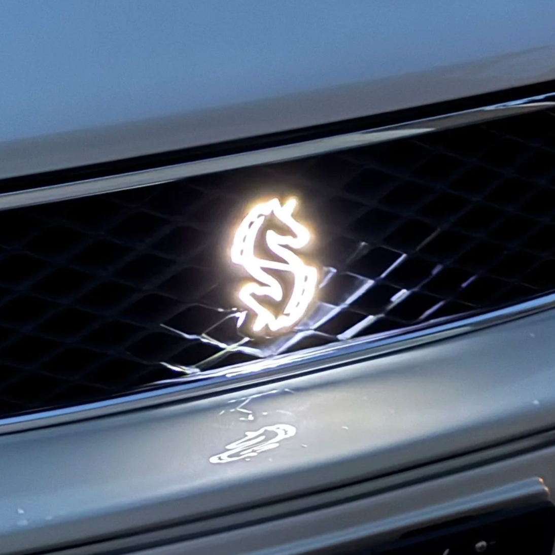 Nissan Stagea Backlit Grill Badge