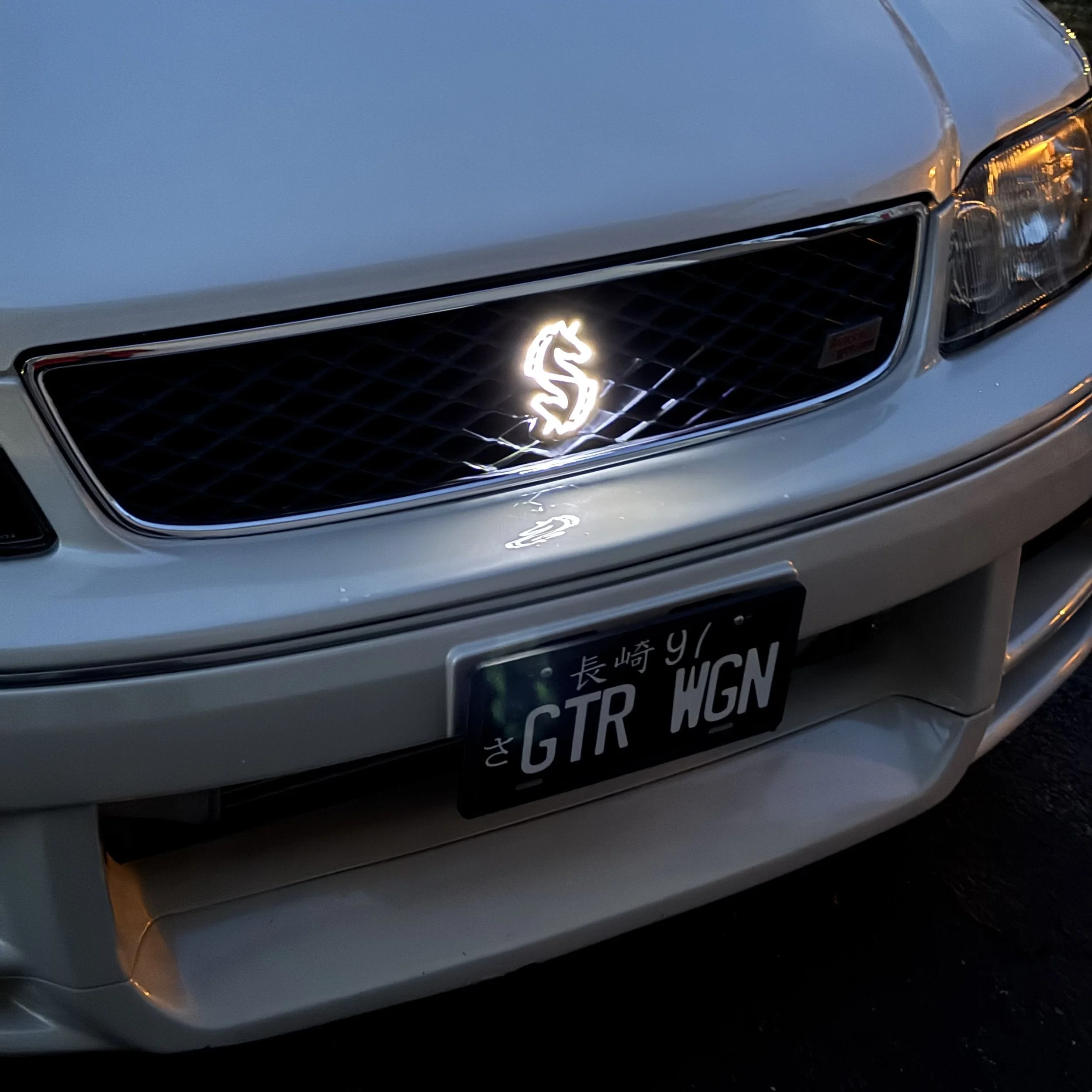 Nissan Stagea Backlit Grill Badge - PROTOTYPE