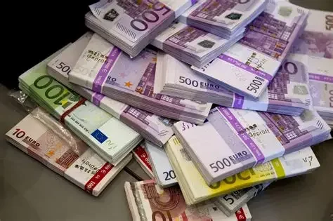 Ireland’s Money Laundering Network Expanding Through Everyday Businesses, Experts Warn