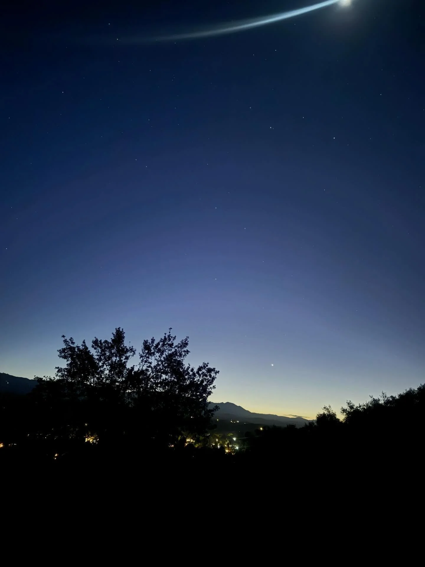 Another 5 AM run. When you can&rsquo;t seem to find your way, keep moving forward.