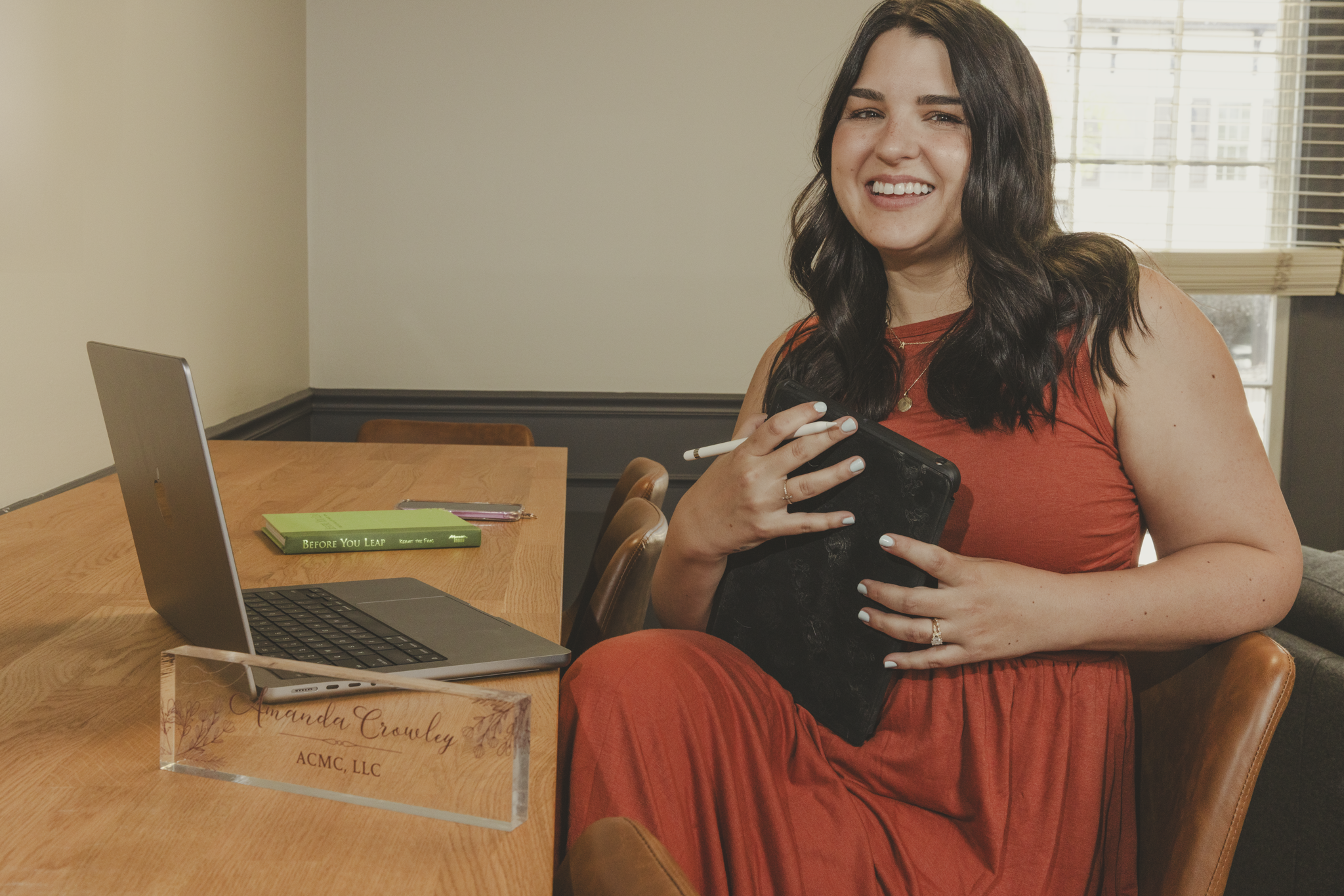 Amanda Crowley holding ipad