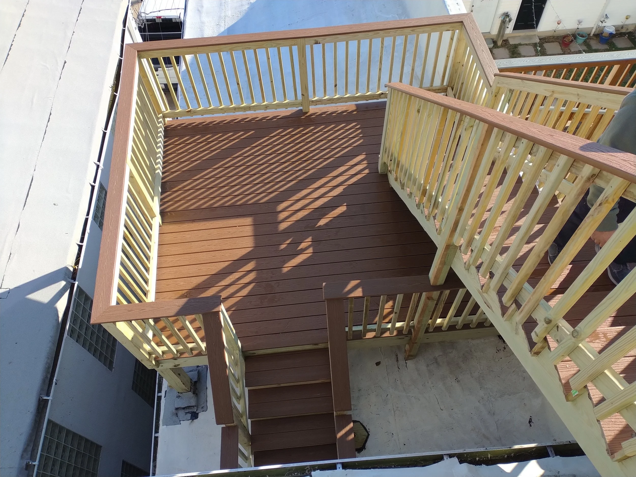 Luxury deck, custom deck, vinyl handrails, Lumber handrails, lumber deck, composite boards, door deck, roof deck, elevated deck, structural deck, framing deck; Lumber deck, roof deck, elevated deck, decks in New York City, decks builder in NYC, deck 