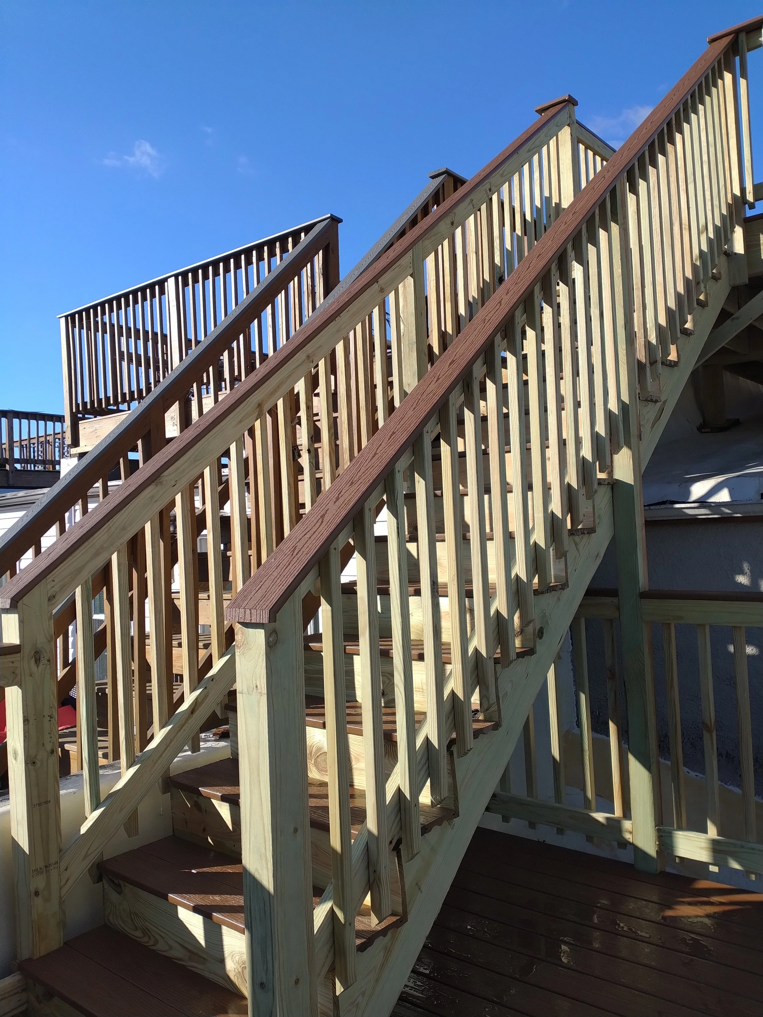Luxury deck, custom deck, vinyl handrails, Lumber handrails, lumber deck, composite boards, door deck, roof deck, elevated deck, structural deck, framing deck; Lumber deck, roof deck, elevated deck, decks in New York City, decks builder in NYC, deck 