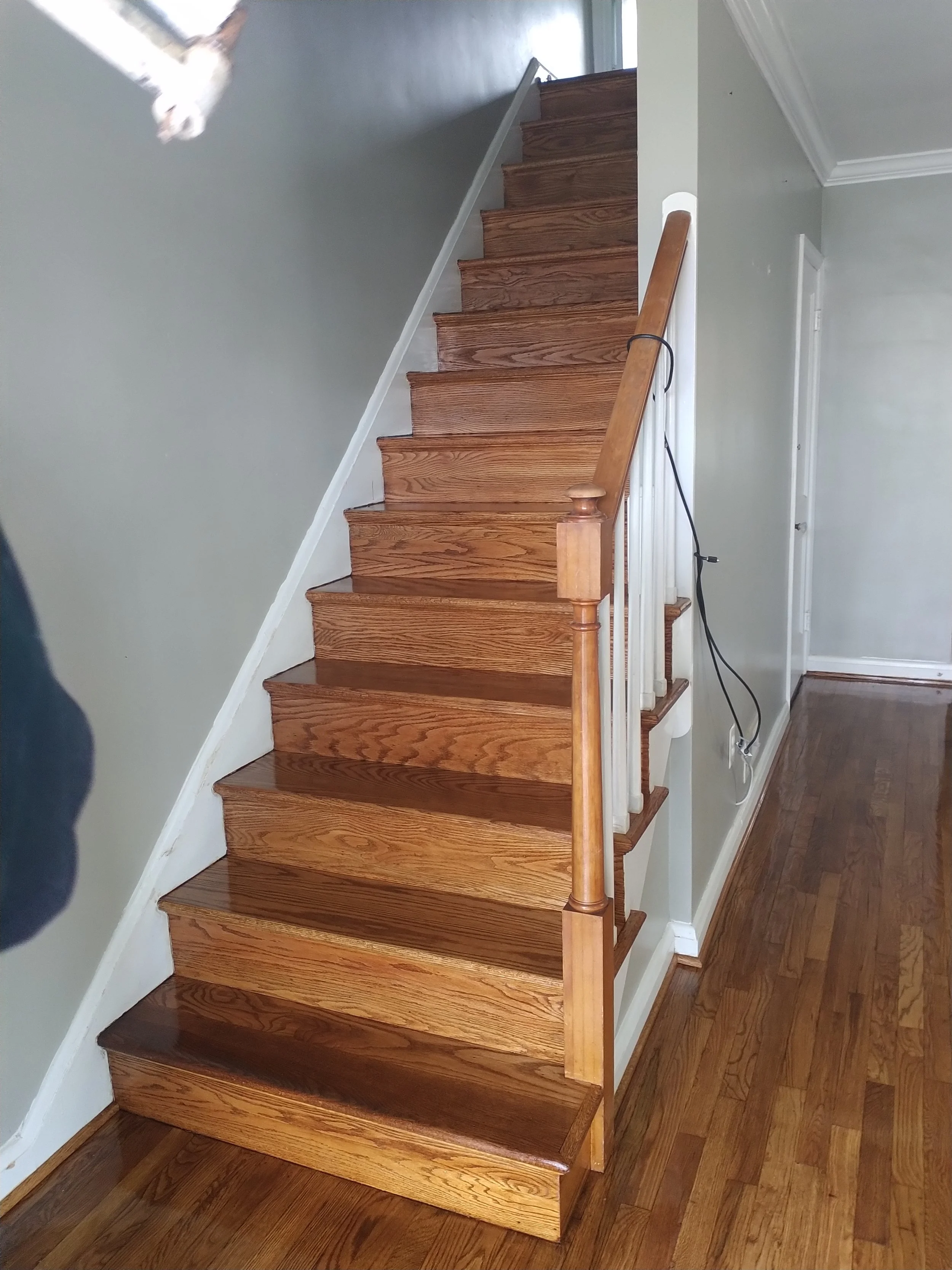 Hardwood refinishing, hardwood resurfacing, floor refinishing, floor sanding, floor staining , staining hardwood, Hardwood installation,