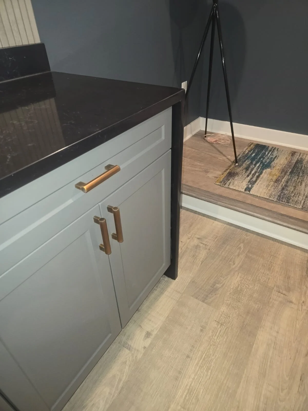 Custom Bar & Cabinetry Installation – Interior Renovation

This project features a fully custom-built bar and cabinetry installation designed to combine modern aesthetics with everyday functionality. The space includes custom gray shaker-style cabine