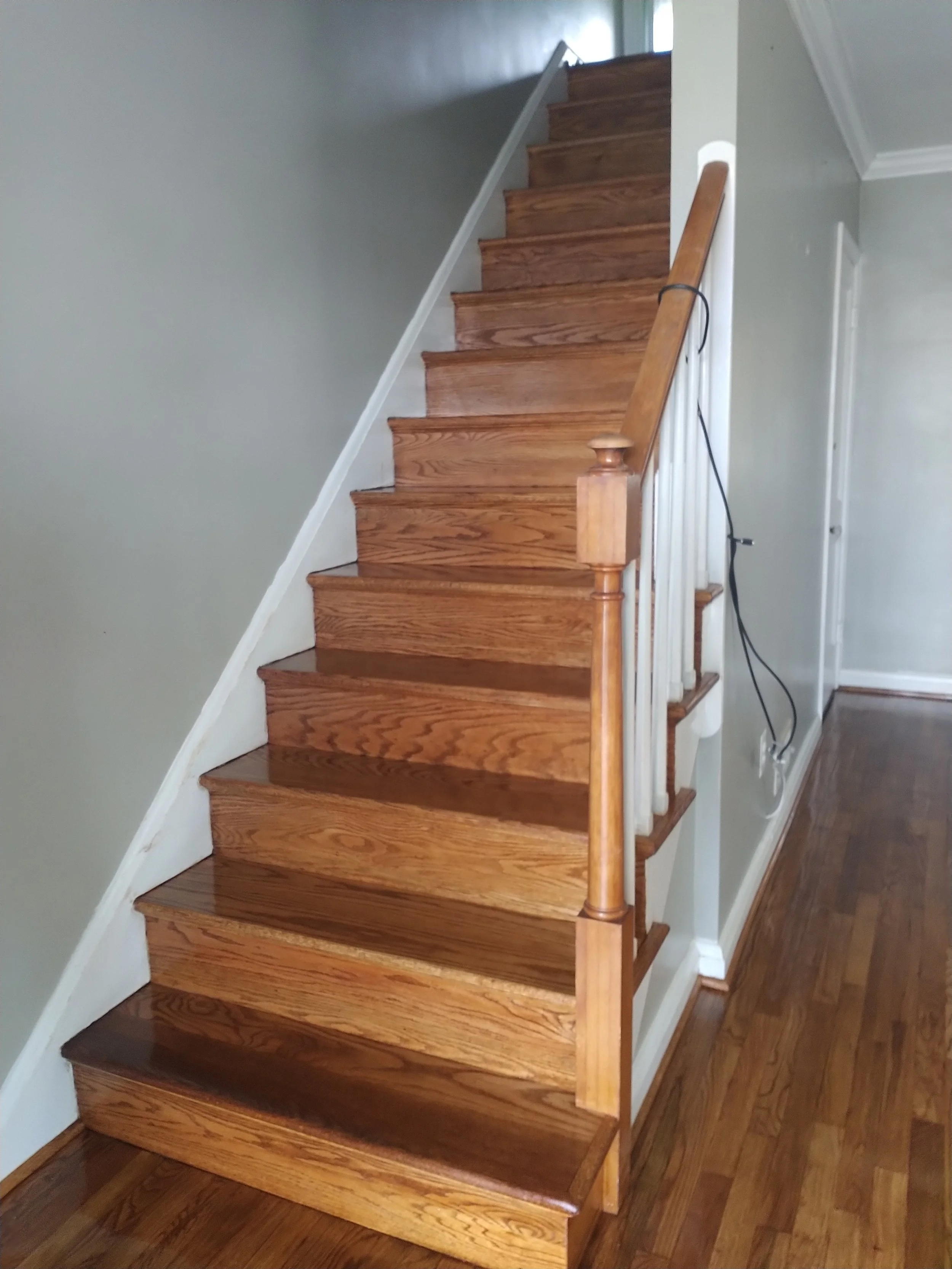 Hardwood Refinishing 212