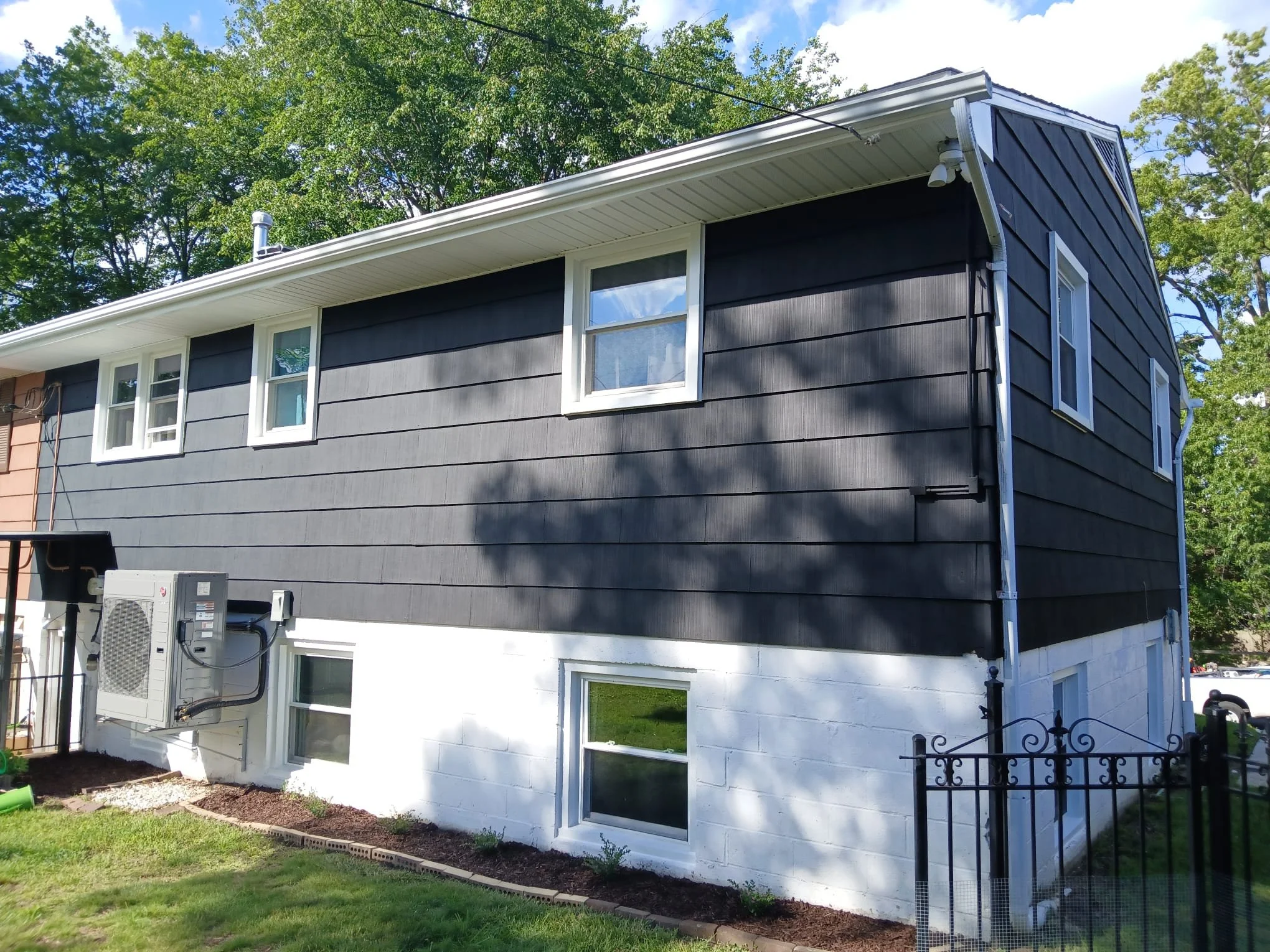 Exterior Paint, Painting, lead painting removal, professional painting, Siding painting, Shutter painting