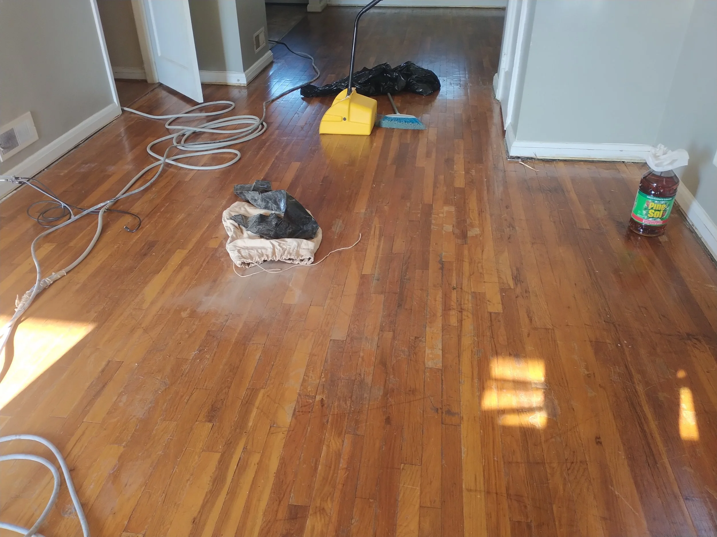 Hardwood refinishing, hardwood resurfacing, floor refinishing, floor sanding, floor staining , staining hardwood, Hardwood installation,