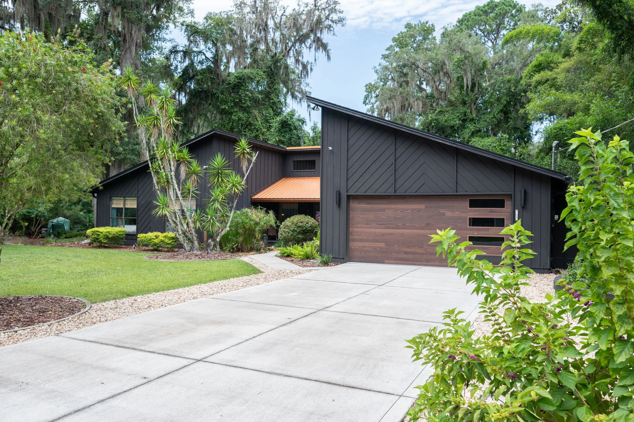 1-web-or-mls-5246 River Park Villas Dr-2.jpg