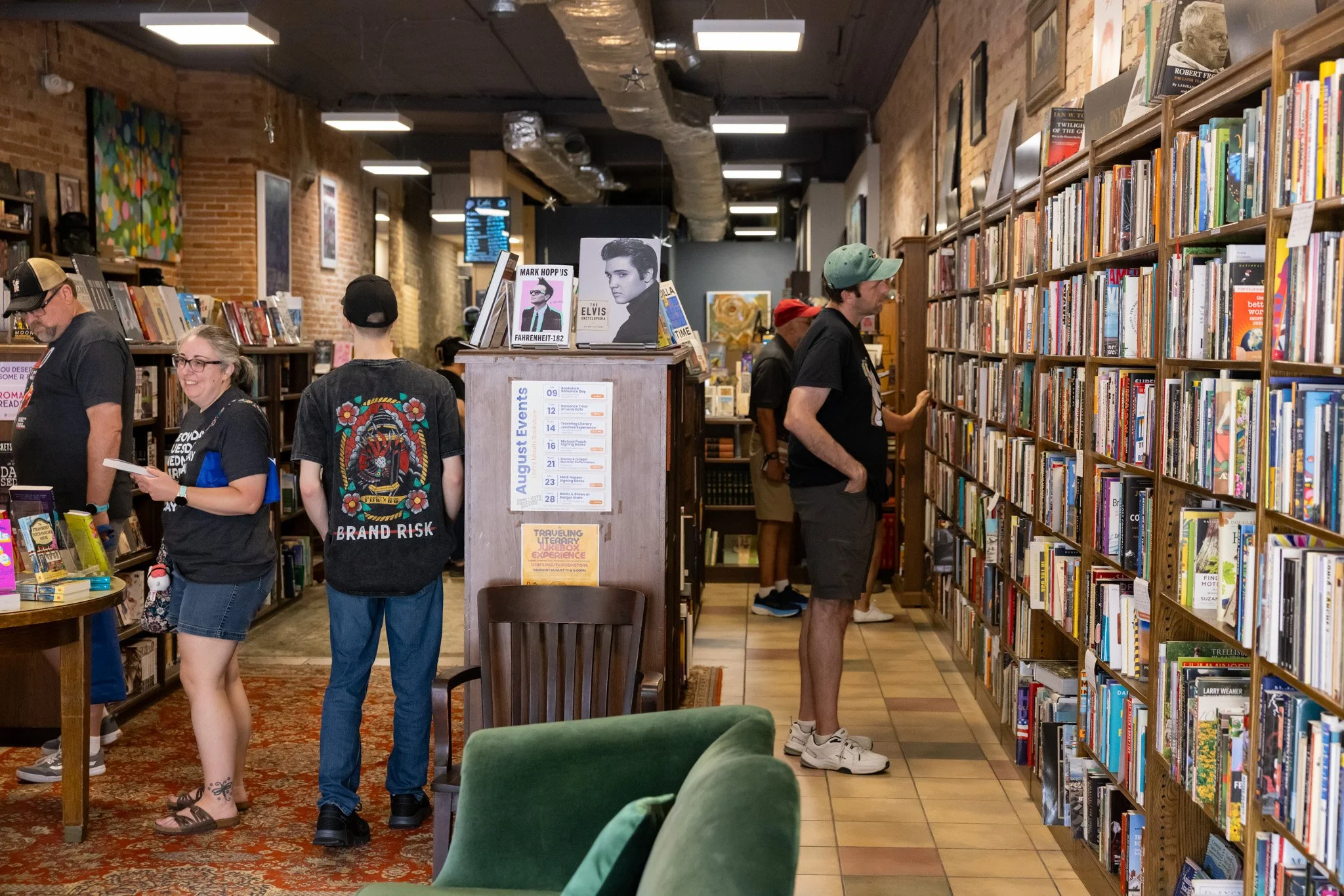 LionsMouthBookStore-SOCIAL-10.jpg