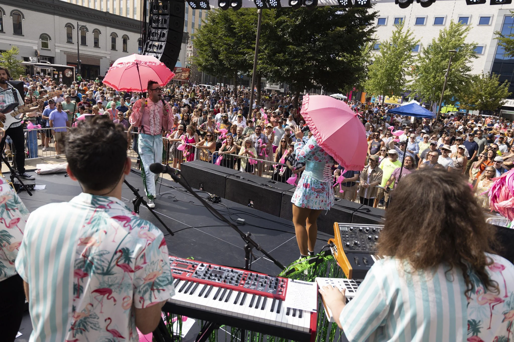 20230803-6-Mile of Music-RememberJones-Houdini39.jpg