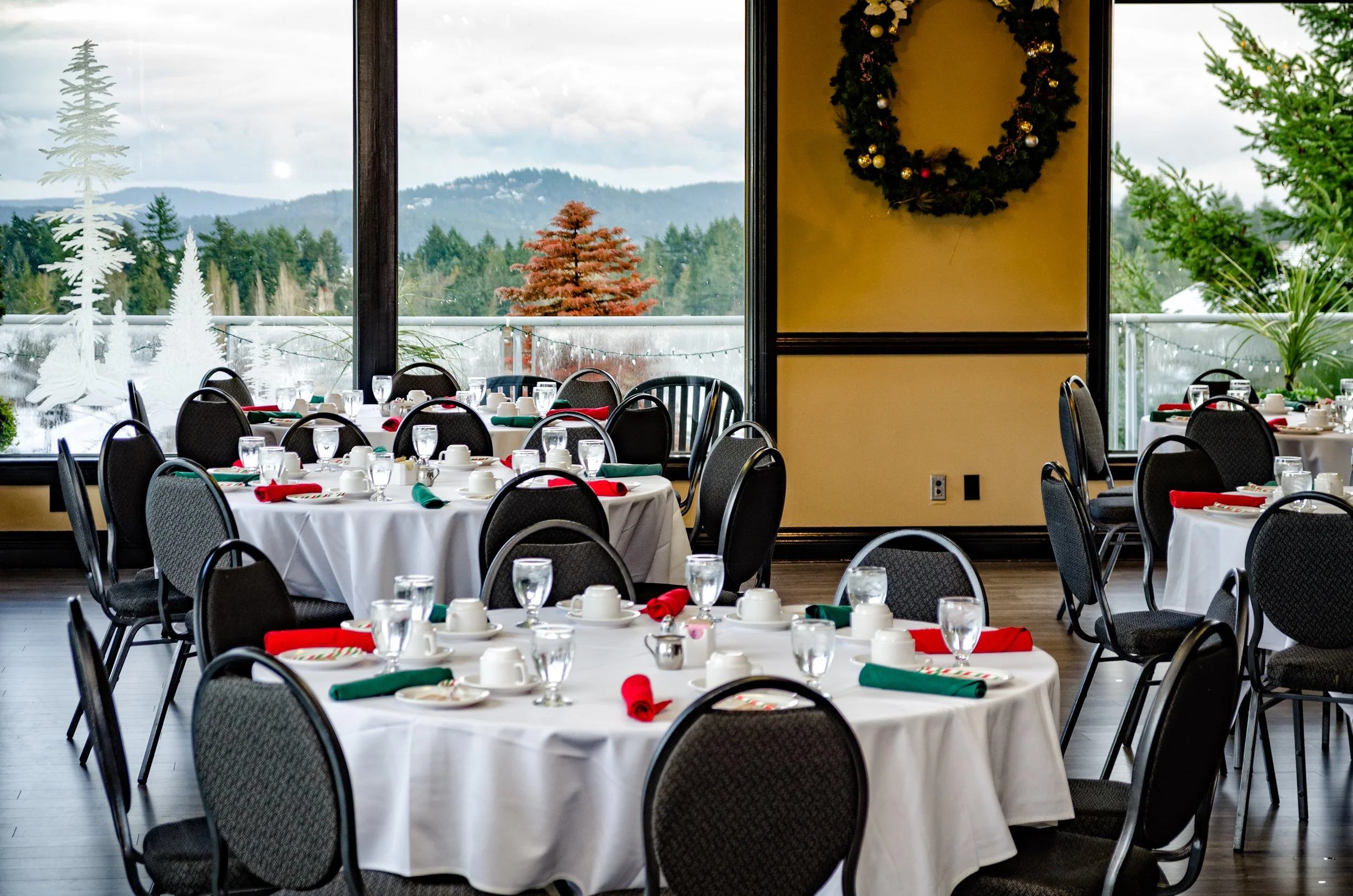 Arbutus Ridge Golf Club Holiday Banquet Rental In Cobble Hill, BC Cowichan Valley