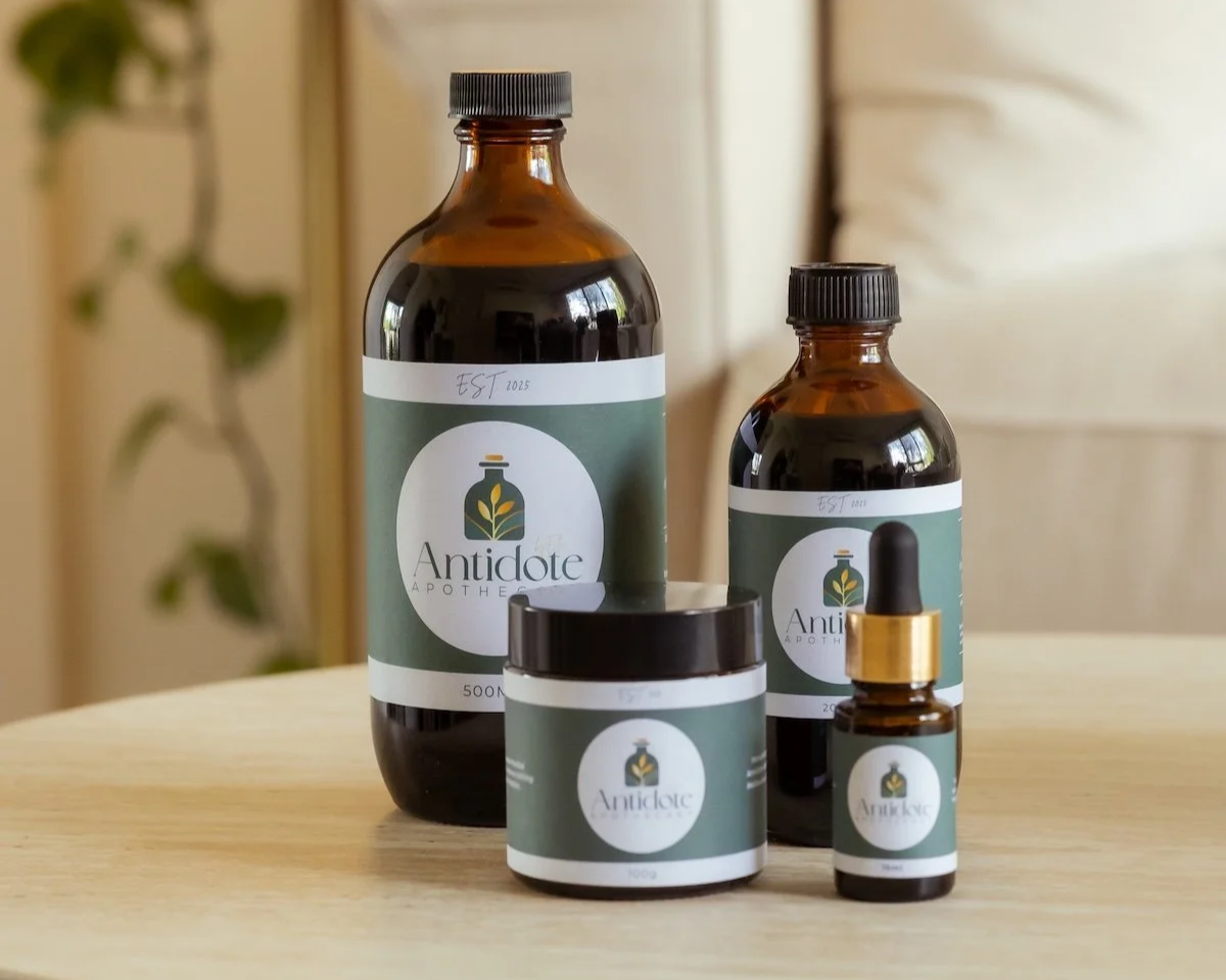 Practitioner formulated herbal medicine and supplements by Antidote Apothecary, a Melbourne naturopath specialising in personalised women’s health care.