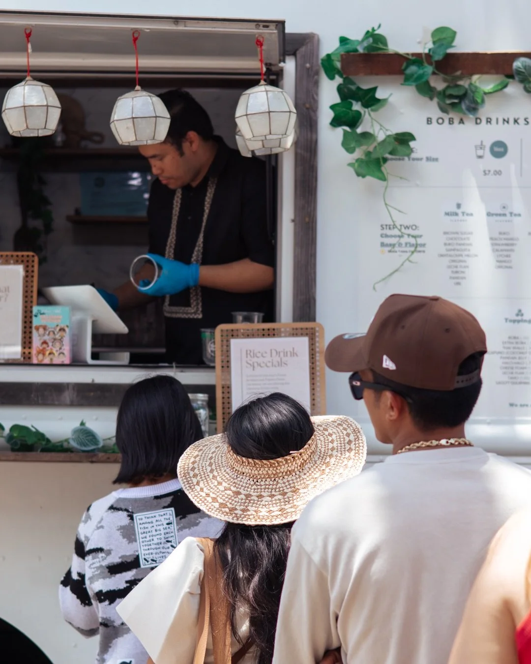 We&rsquo;ve got another long weekend ahead of us! With all the events happening over this upcoming weekend, we hope you all will be able to make time to come get a special treat with us 🥰 

📍Ono Grindz and Makeke
Wai Kai 
📅 Thursday, May 21 
⏰4pm 