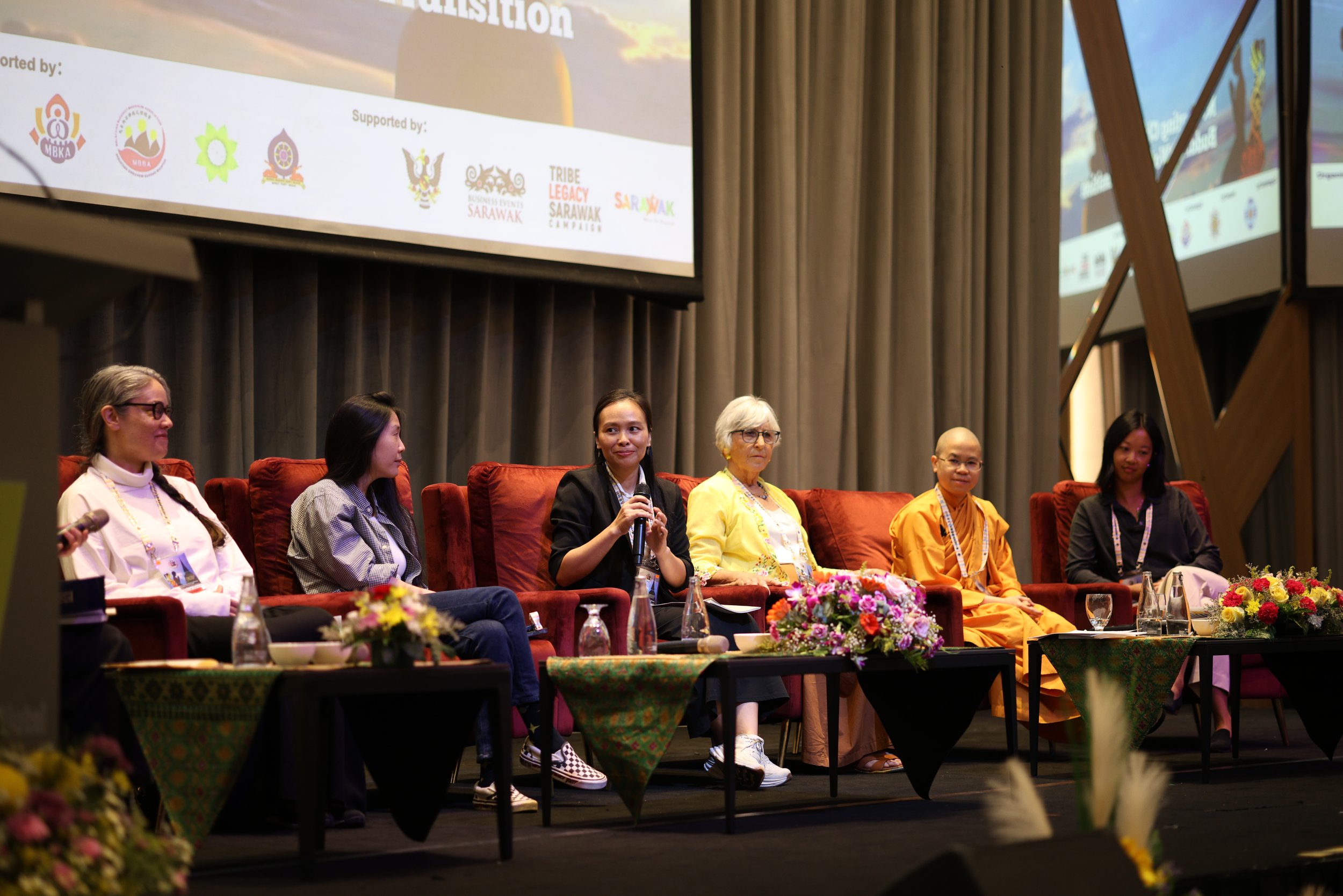 My Hieu Le (Su Co Lien Anh) presents at Sakyadhita International Conference in Sarawak, Malaysia 2025