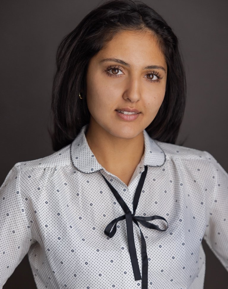 Ava-Khomeini-Frank-Management-Headshot-1.jpg