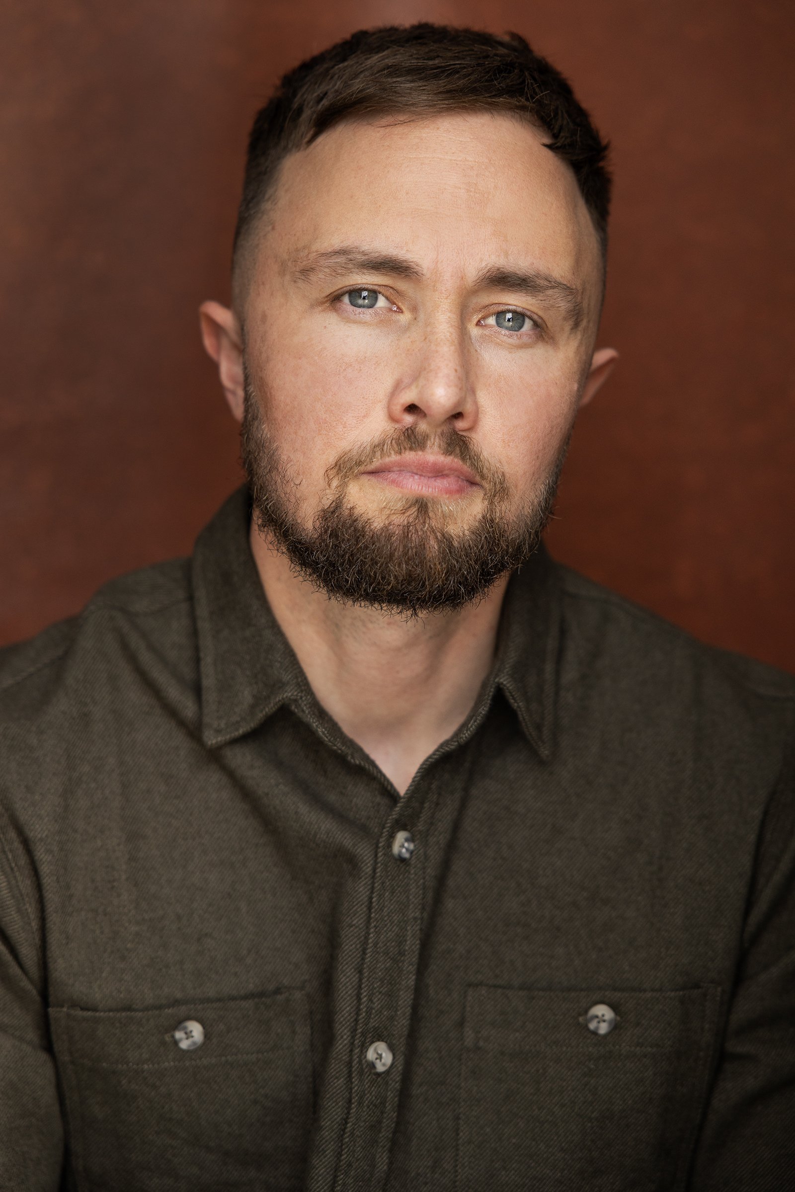 Elz-Carrad-Frank-Management-Headshot_7.jpg
