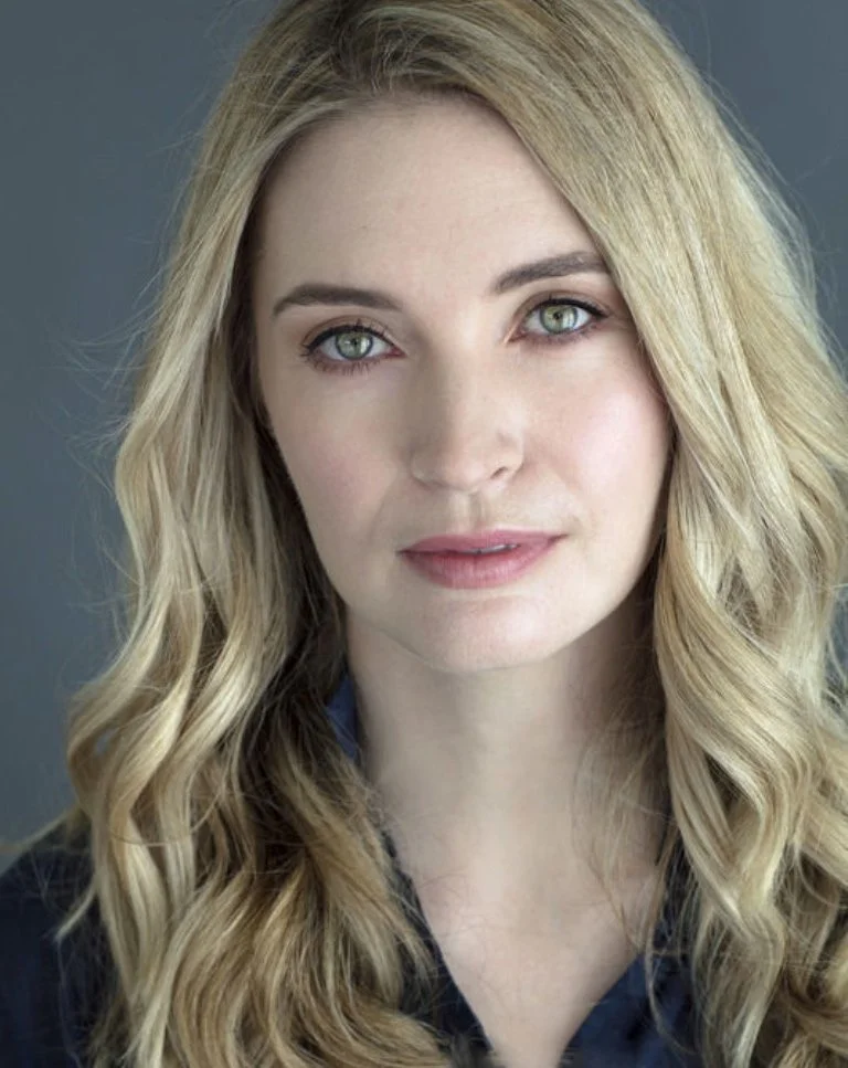 Siobhan-Marshall-Frank-Management-Headshot_1.jpg